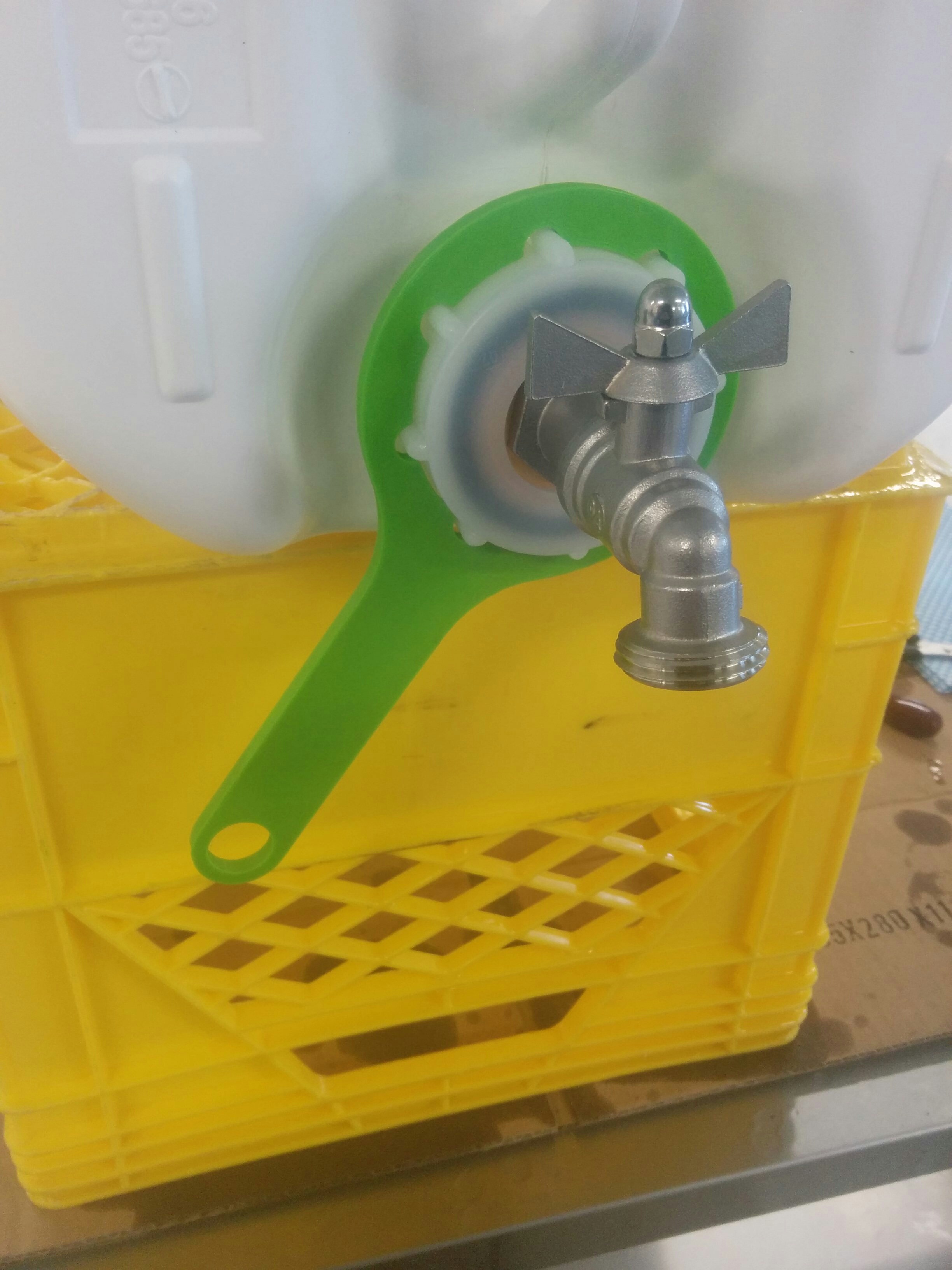 61mm dia. Jerry can tool