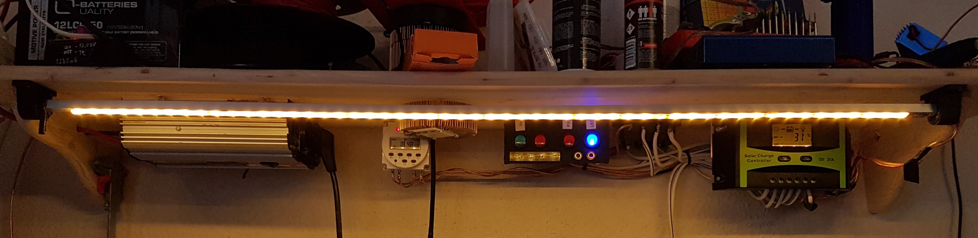 1m LED wall/ceiling light -- 1m LED Wand/Decken Lampe (360° twistable/verdrehbar)