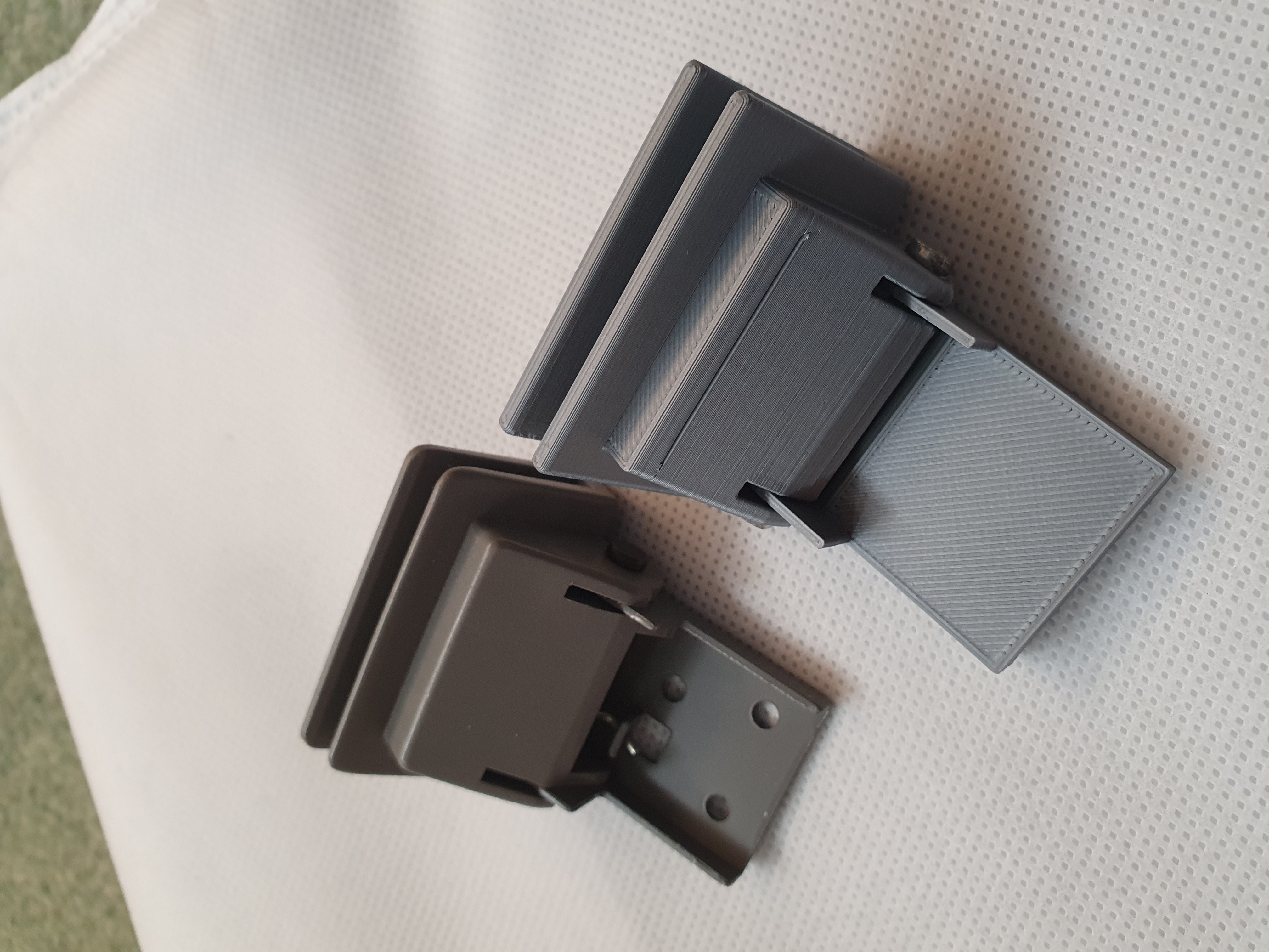 Akai AP-A1 turntable cover hinge
