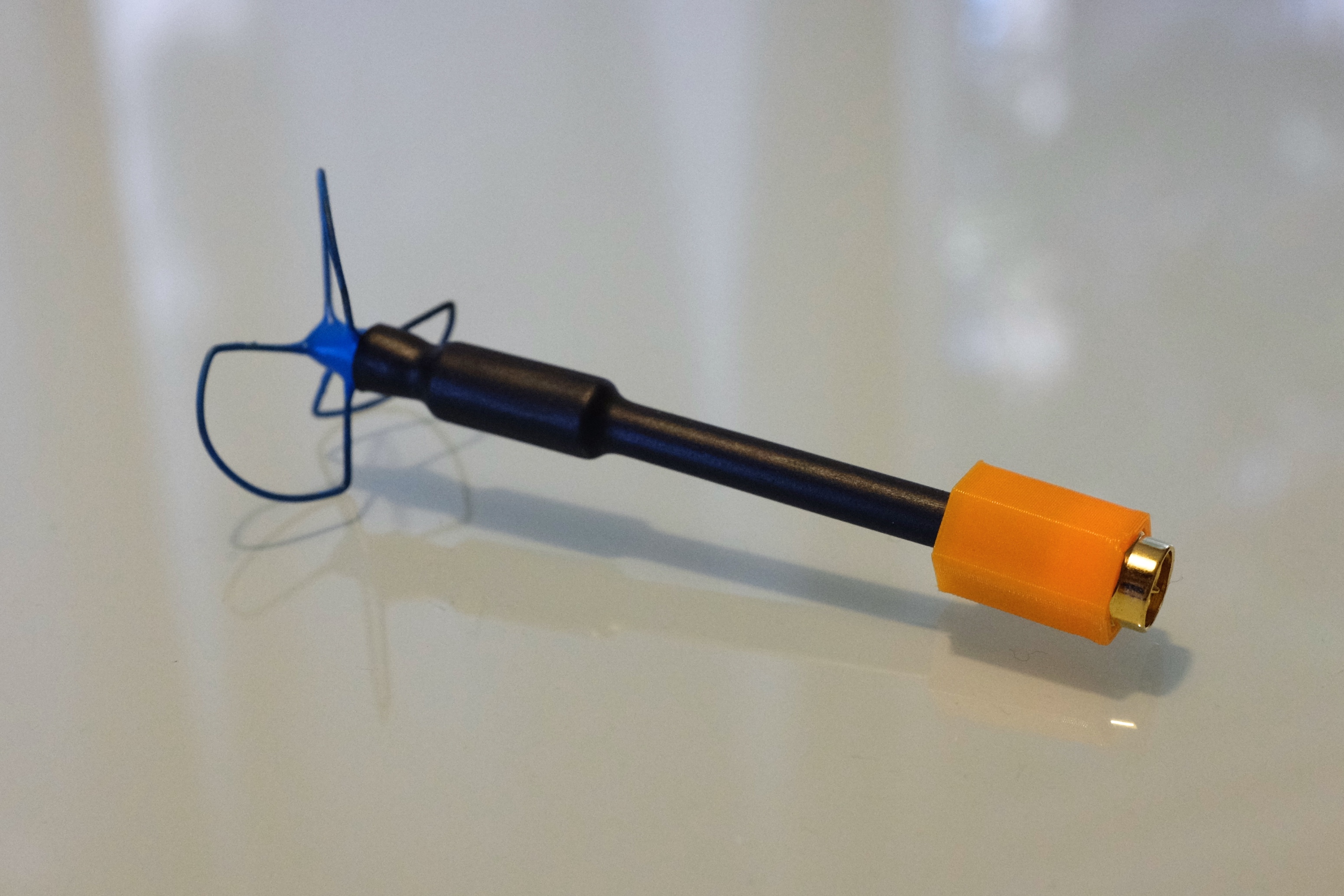 SMA antenna sleeve. For protection and grip.