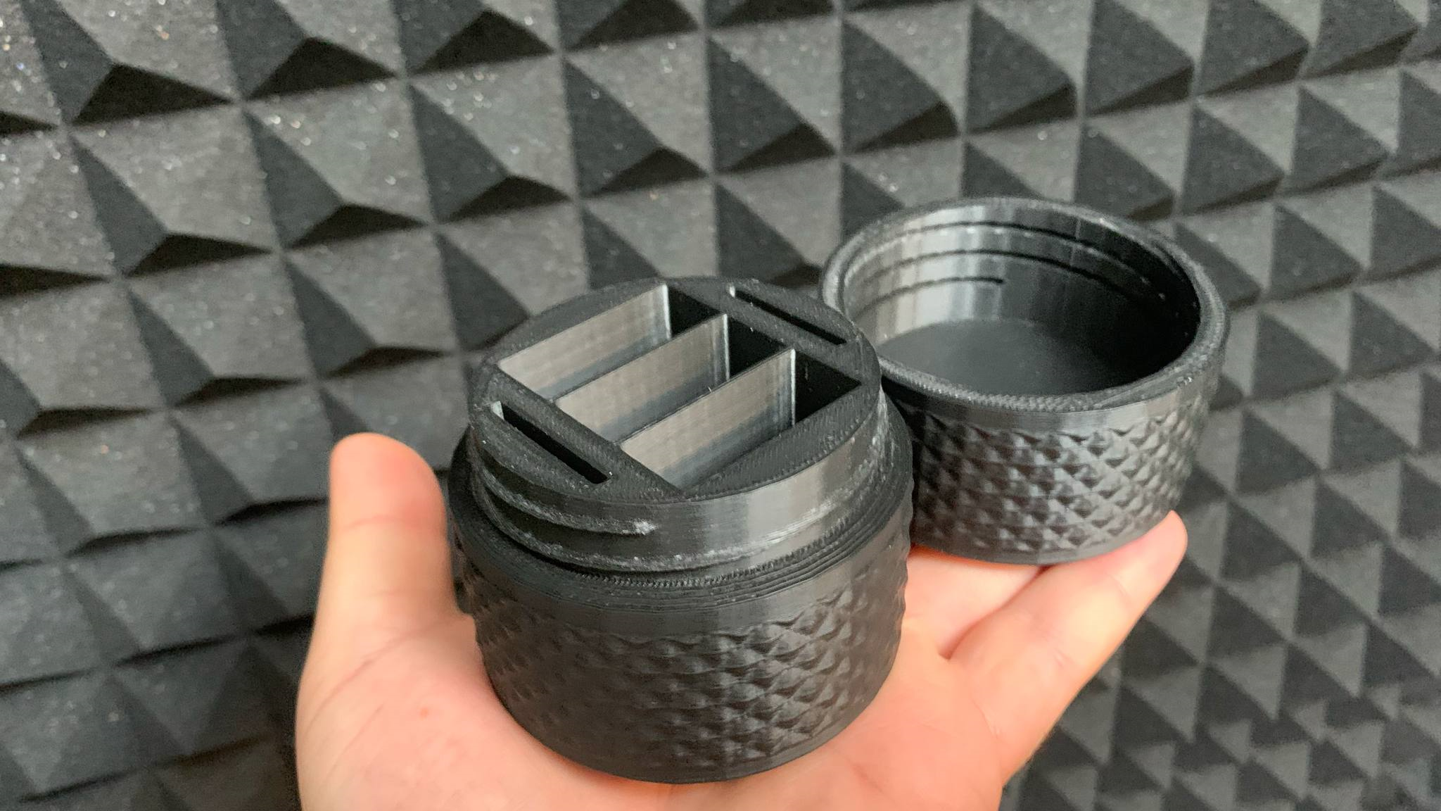 Canon LP-E17 Battery (+ SD Cards) Container
