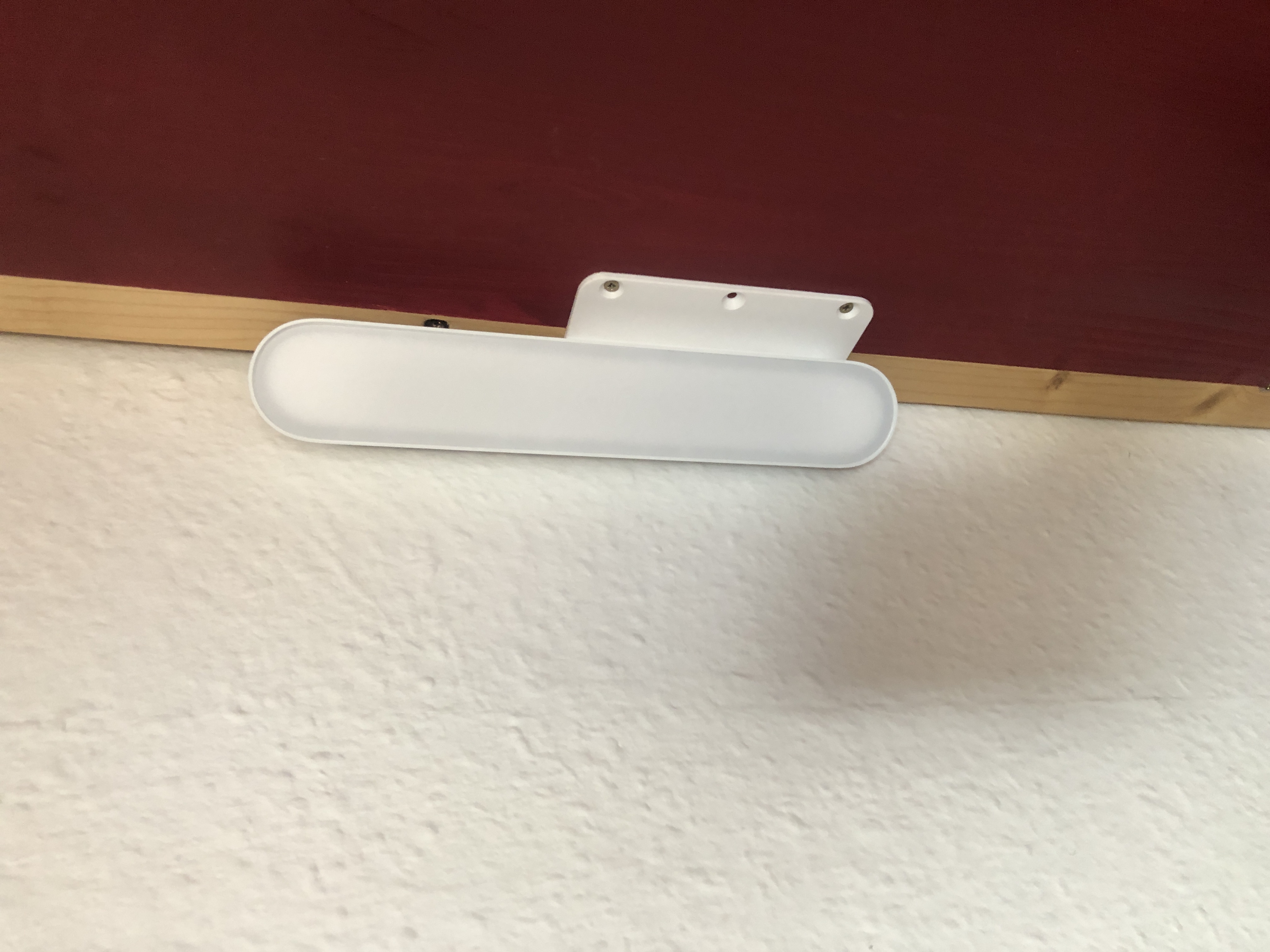 Hue ambience corner mount