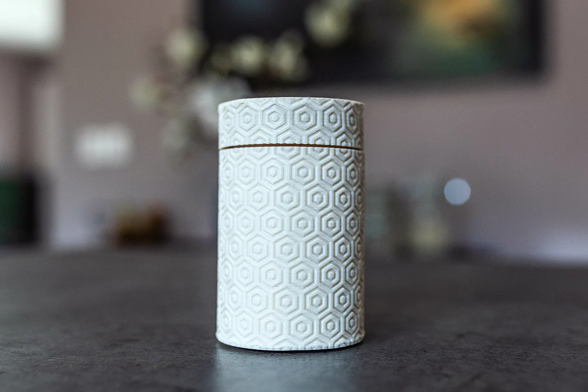 Cylinder textured box