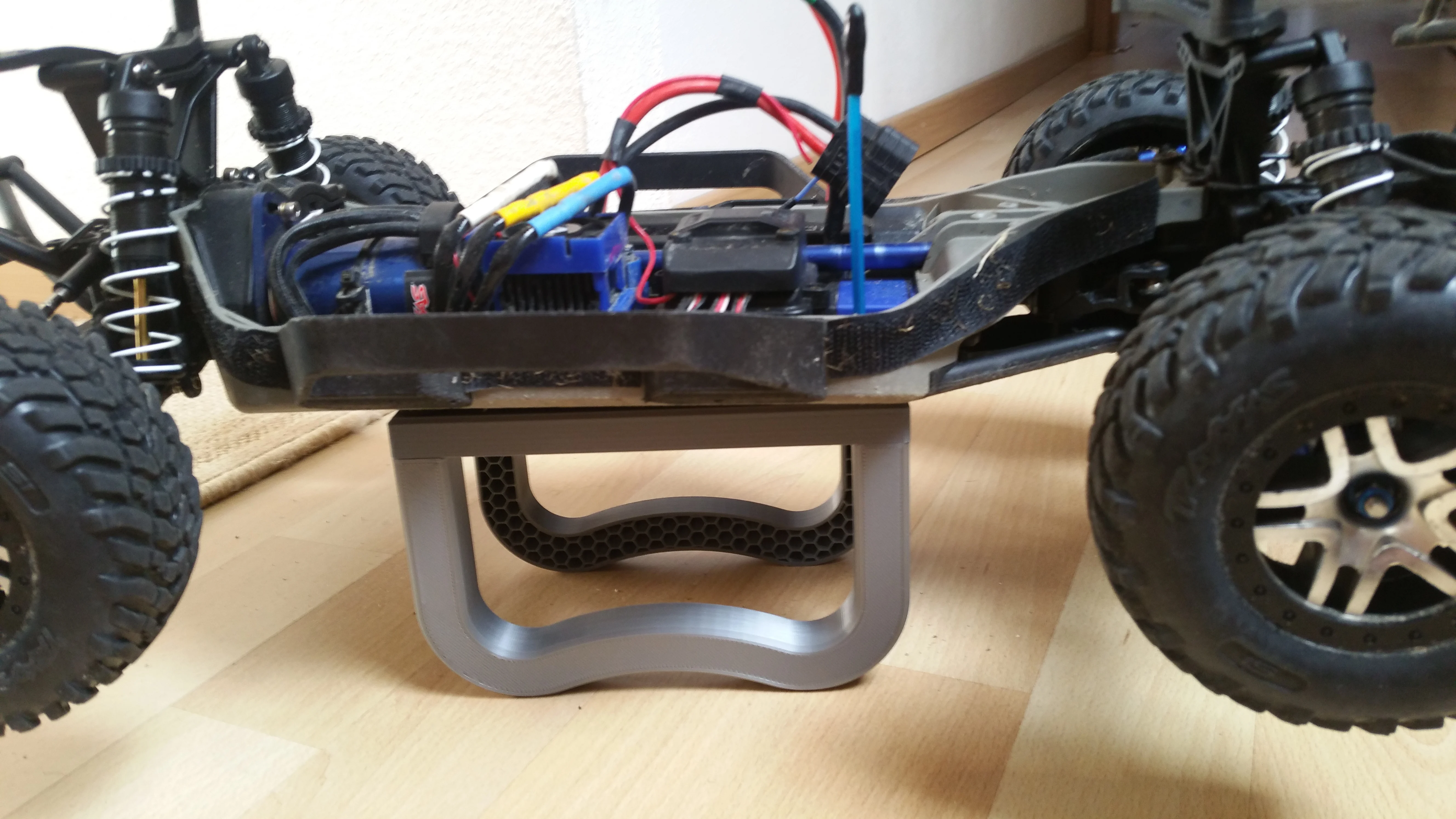 RC 1/8 buggy or 1/10 sct car stand