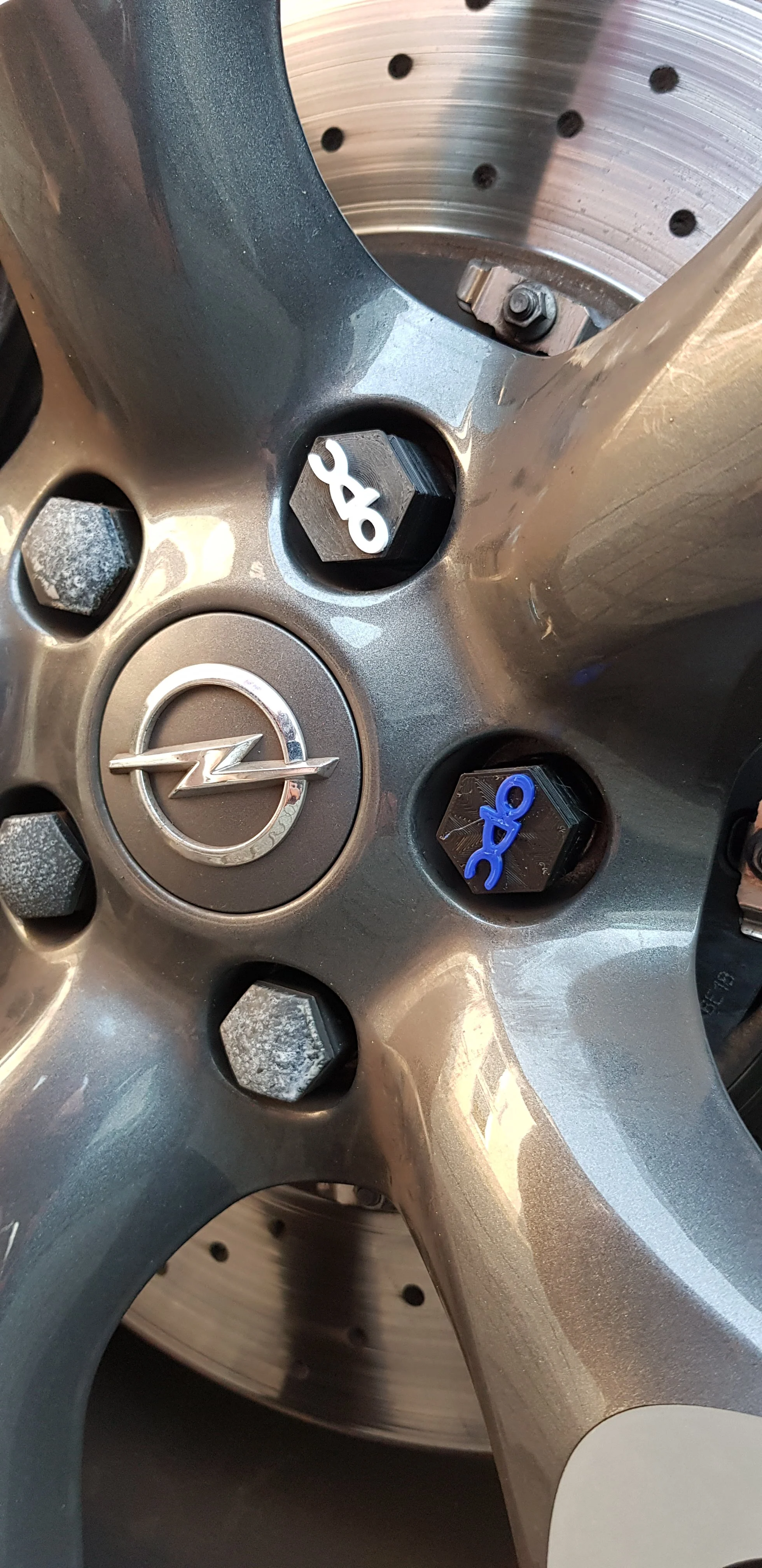 wheel nut cover OPEL OPC MMU