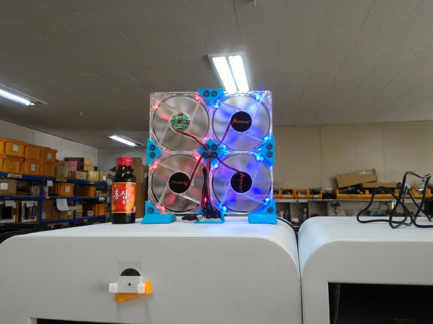 Connect multiple 120mm fans