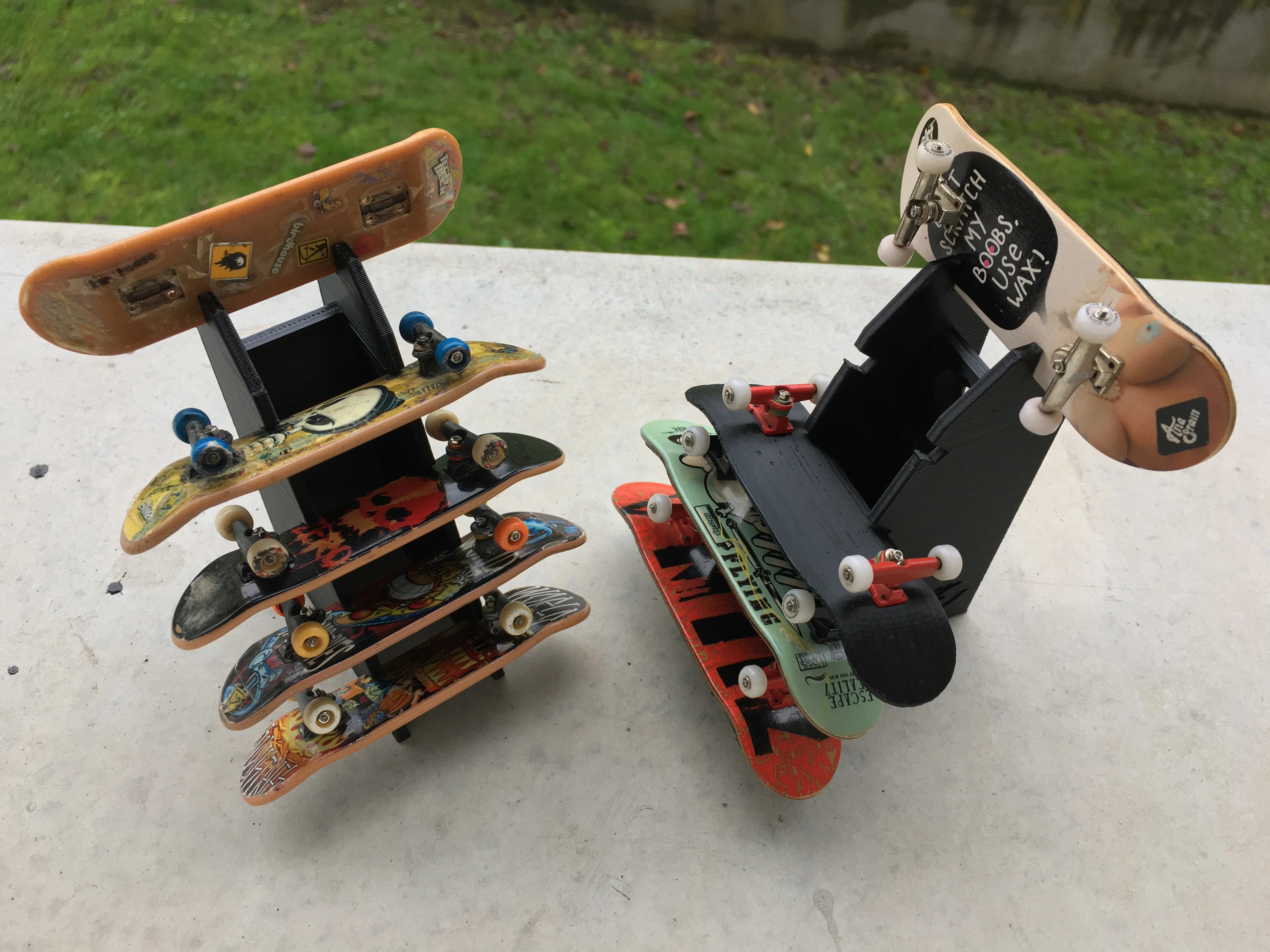 Fingerboard Holder