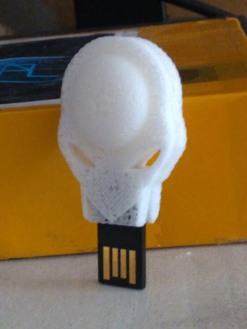 Grey Alien Head slim Pendrive Shell