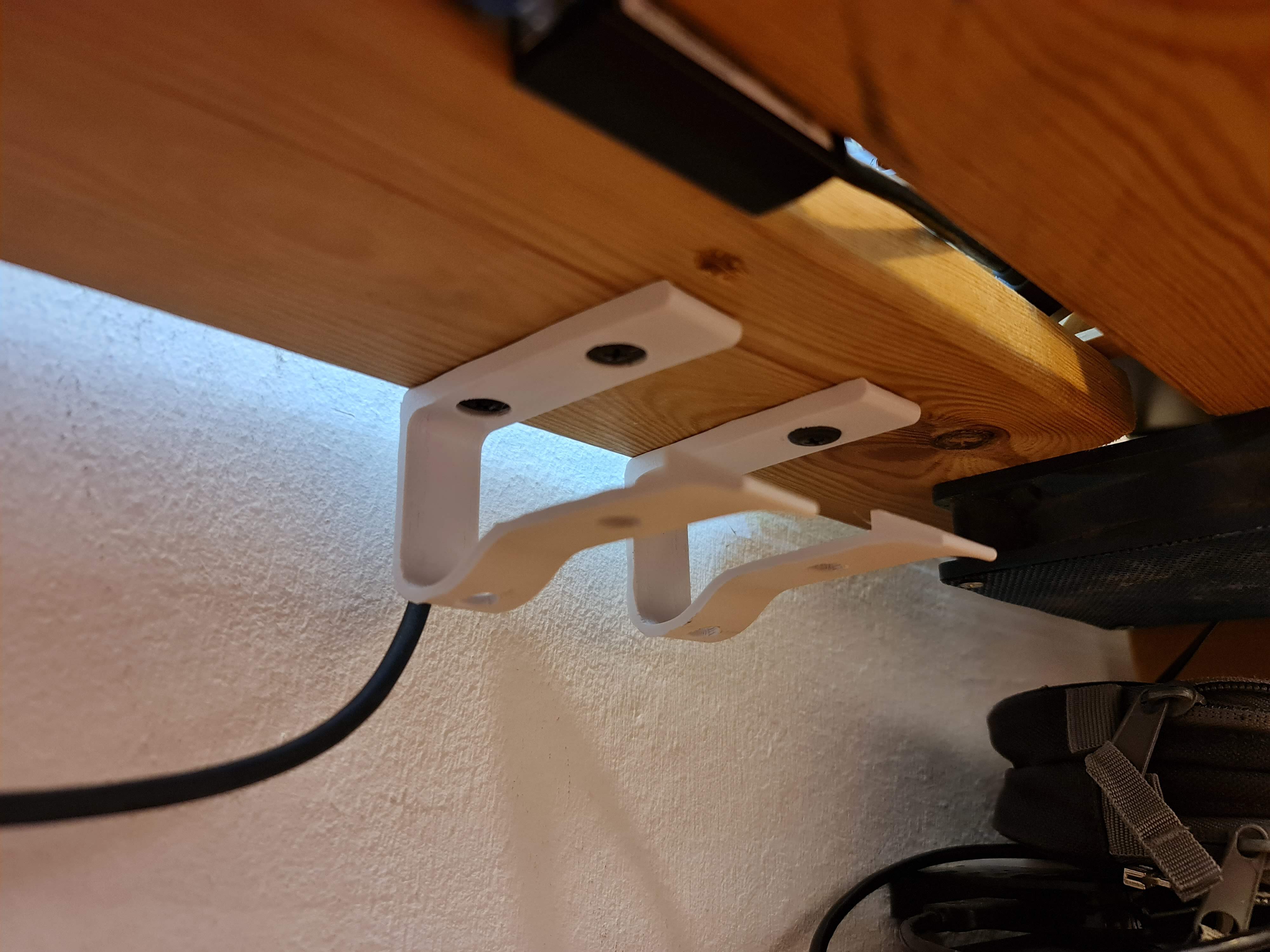 Lenovo 65W charger clip