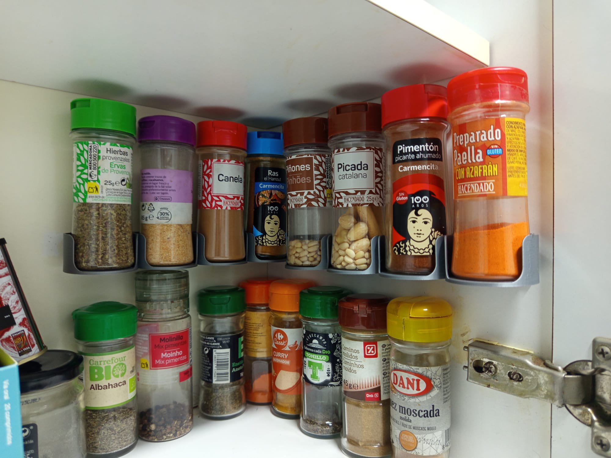 Simple 4-Spice Rack Shelf