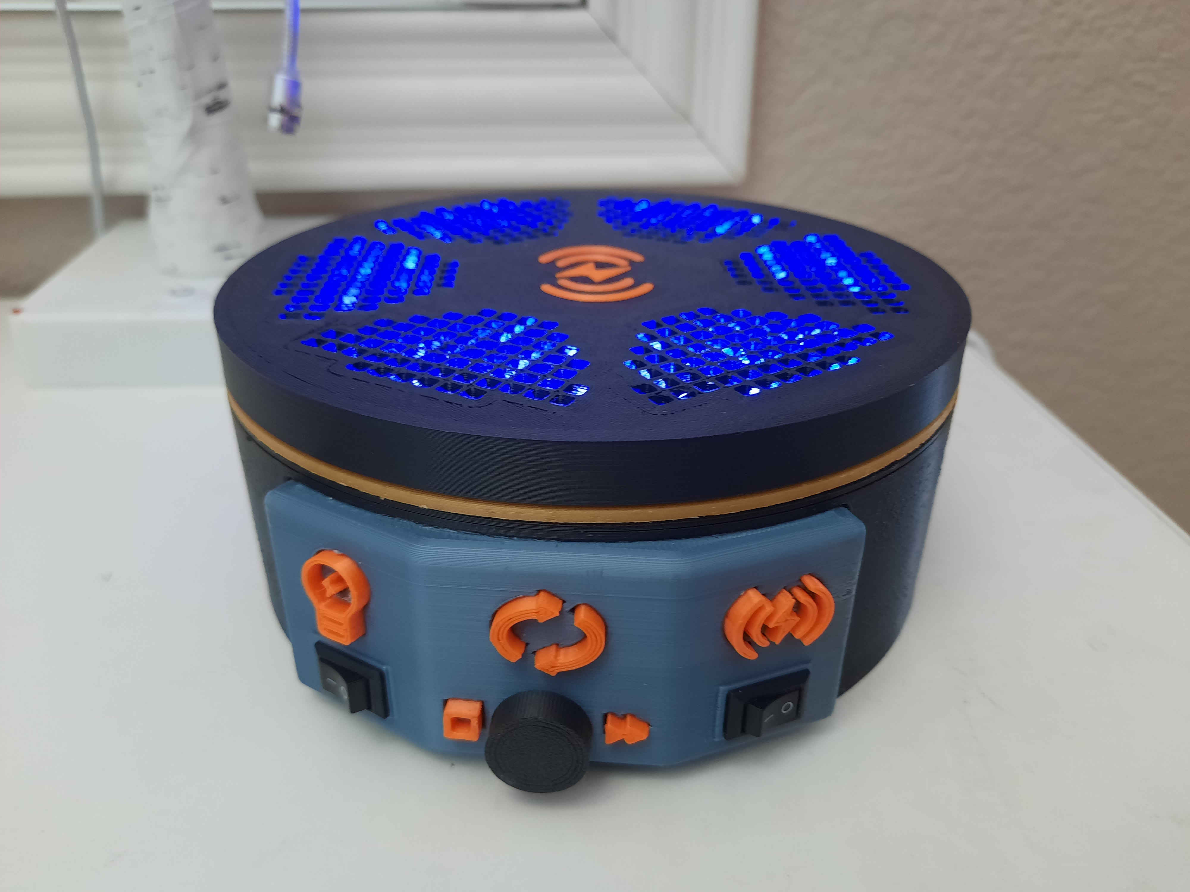 Rotary Table with QI Wireless Charger Ver 4 - Pixel Mesh Grid