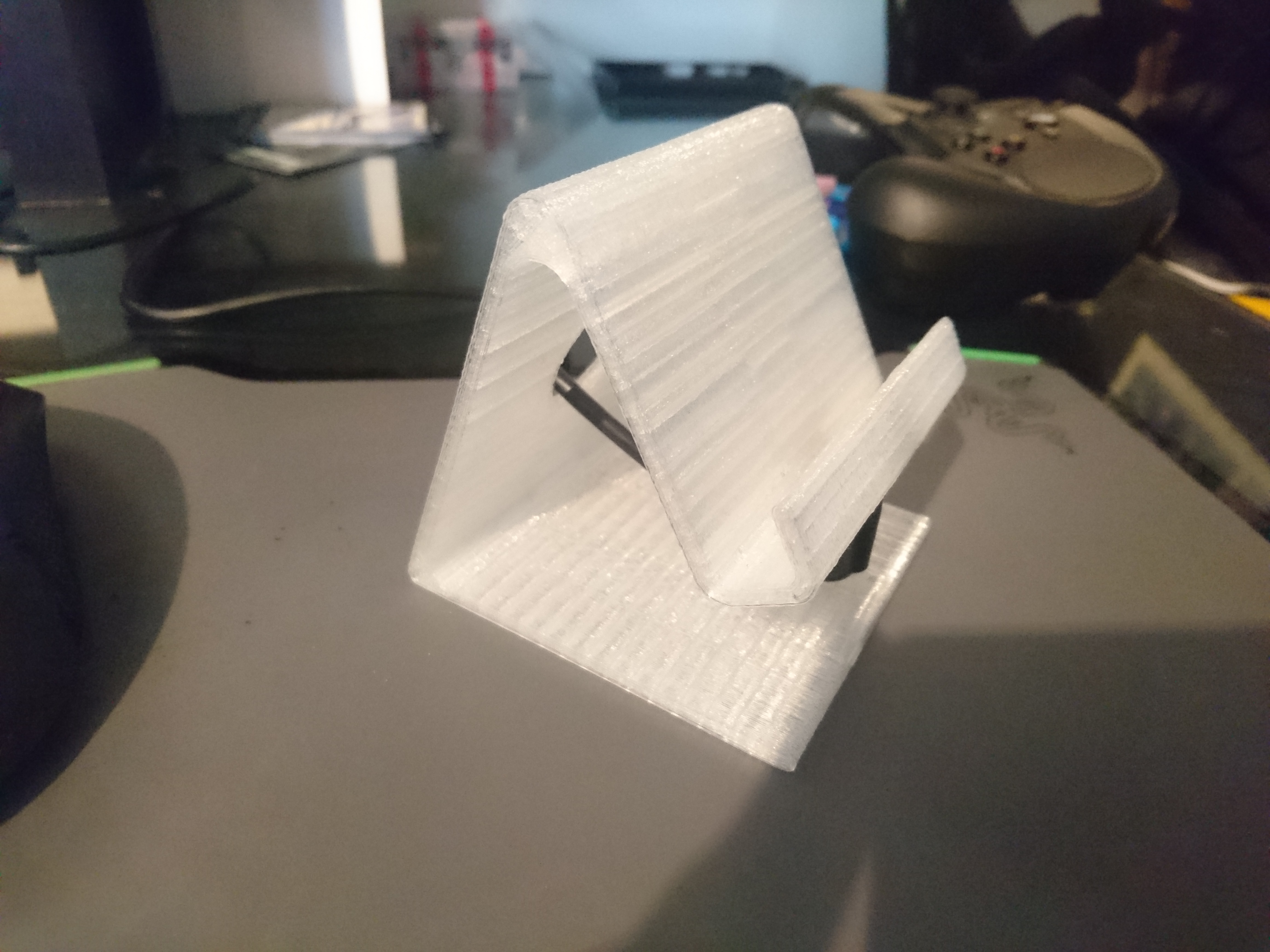Universal Smartphone / Tablet stand