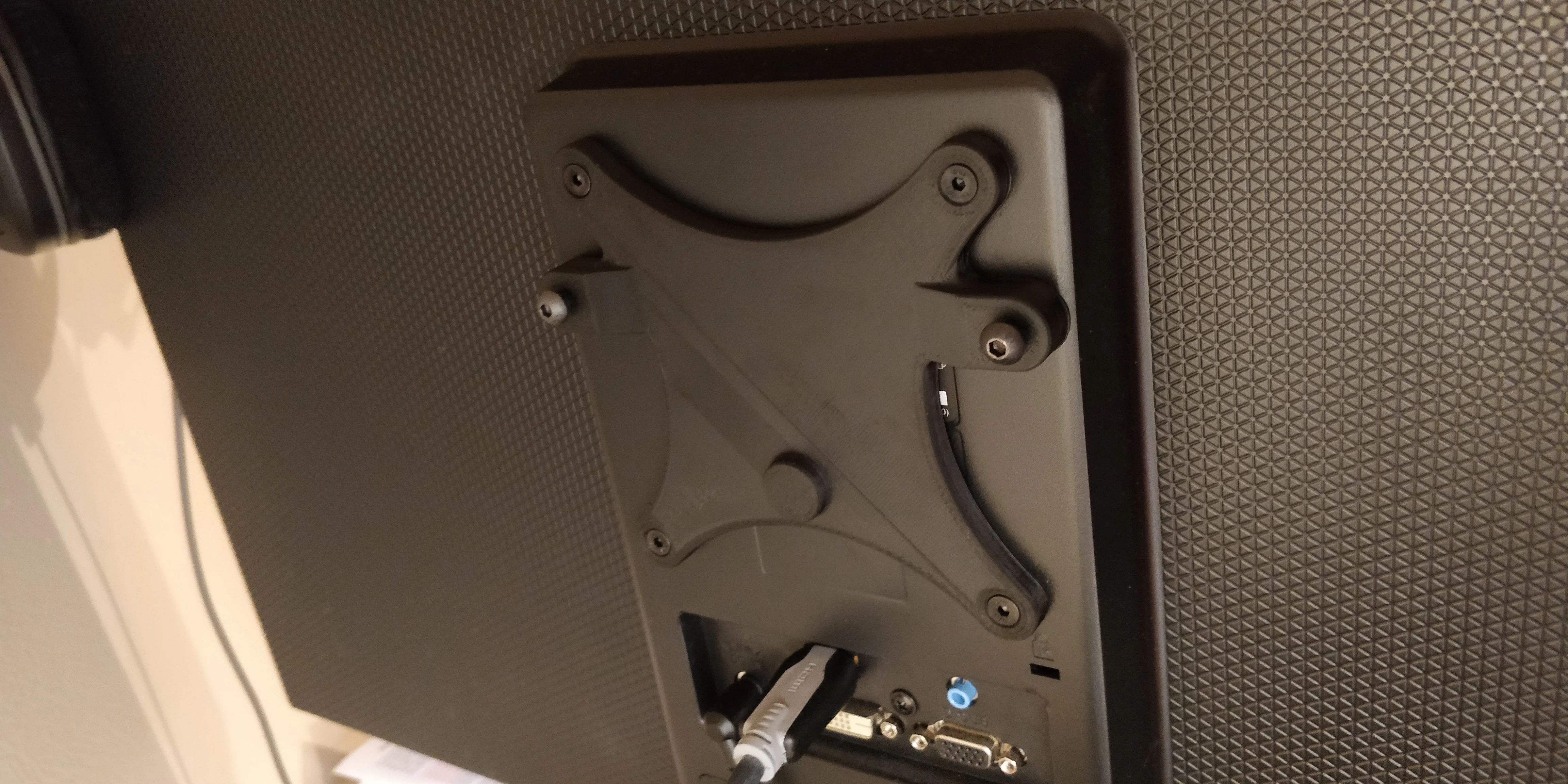 Netgear R7000 Router VESA100 Mount