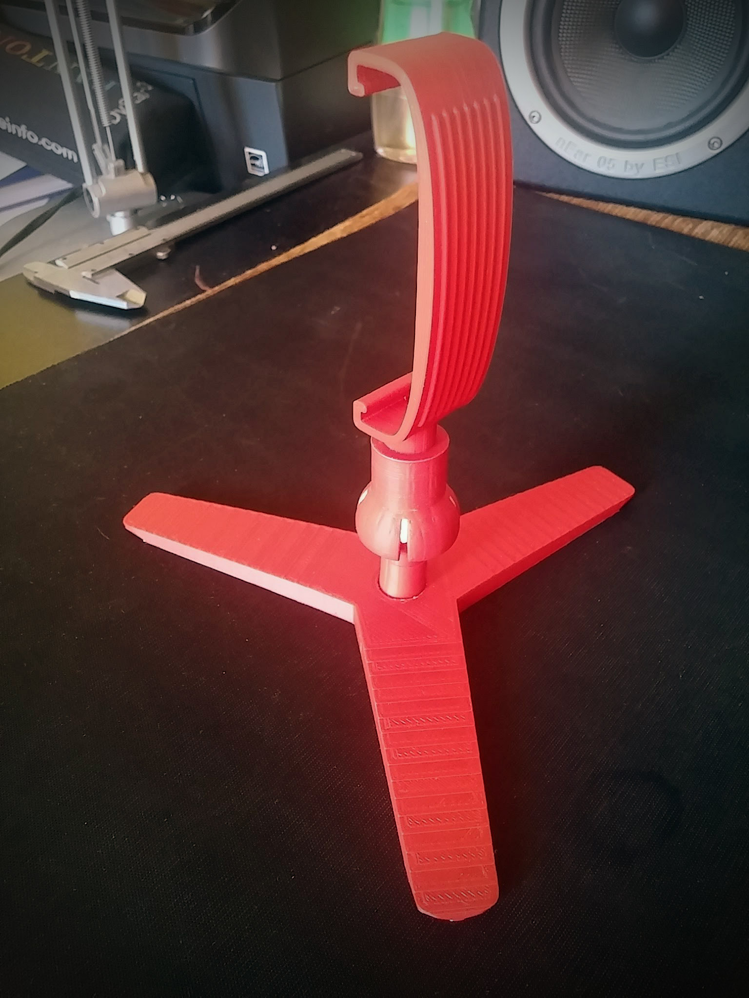 Basic Smartphone holder tripod