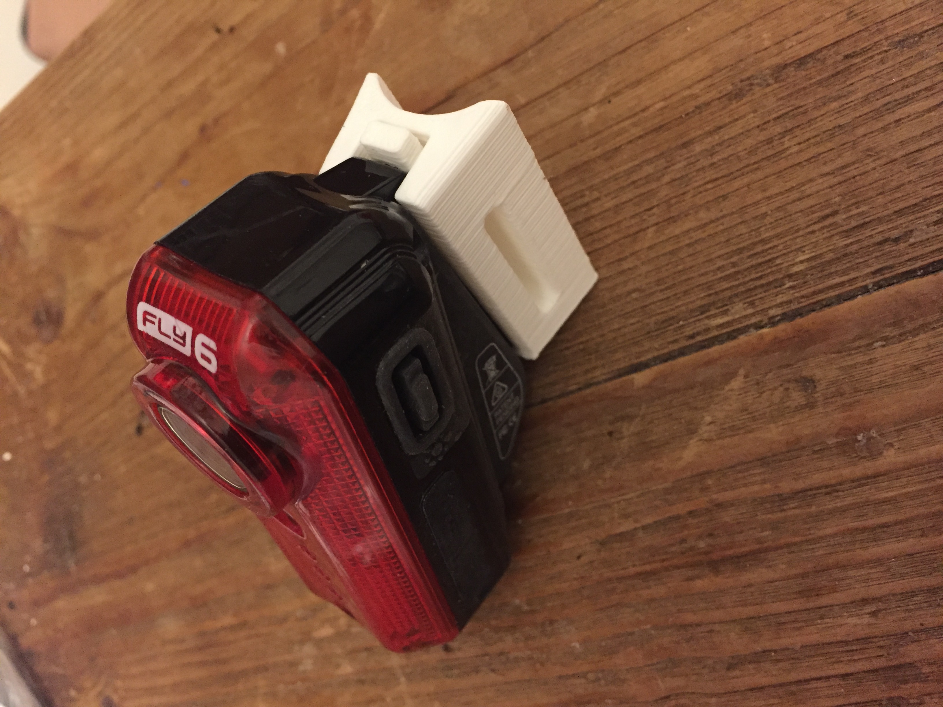 Cycliq Fly6 gen2 bike light velcro mount