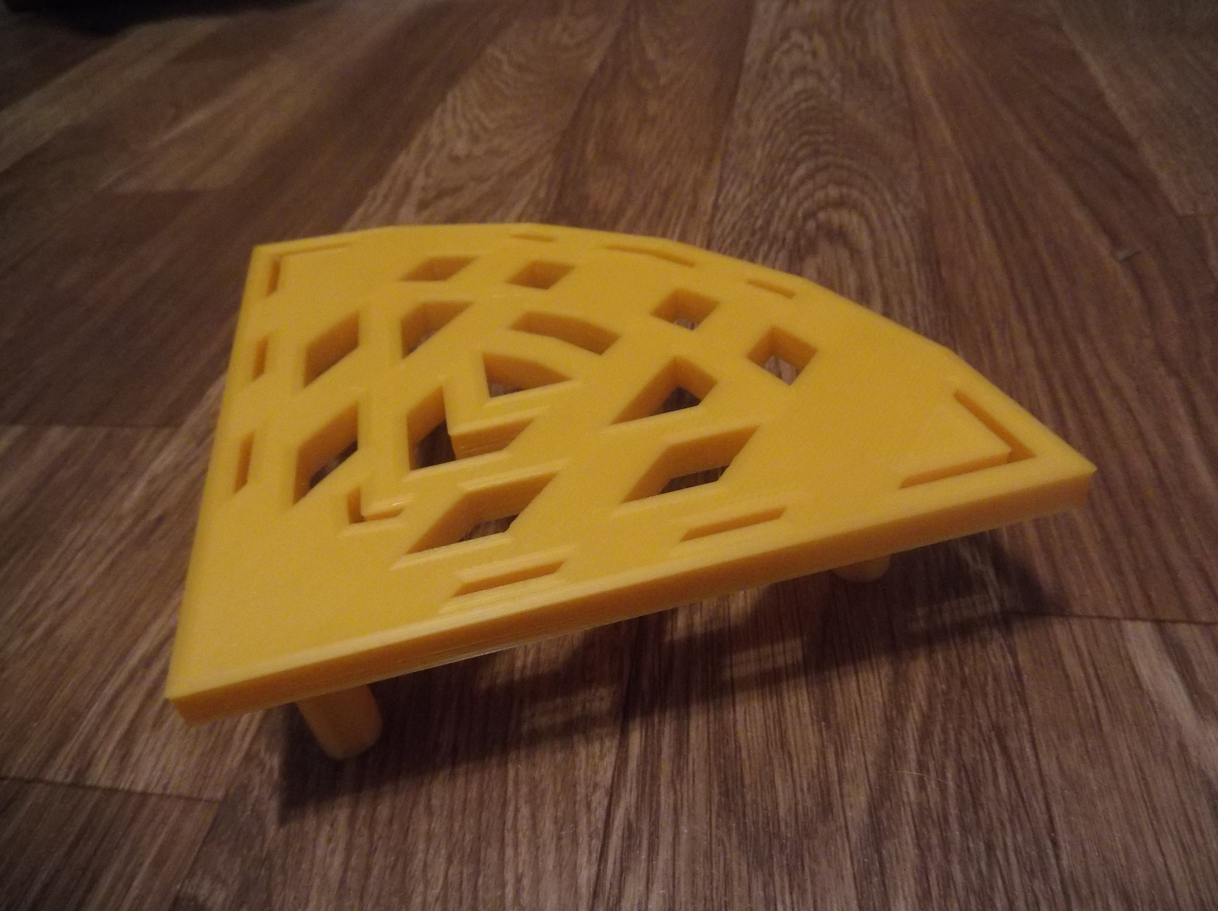 5 Gallon Bucket Platform for Filament Spools over Dessicant