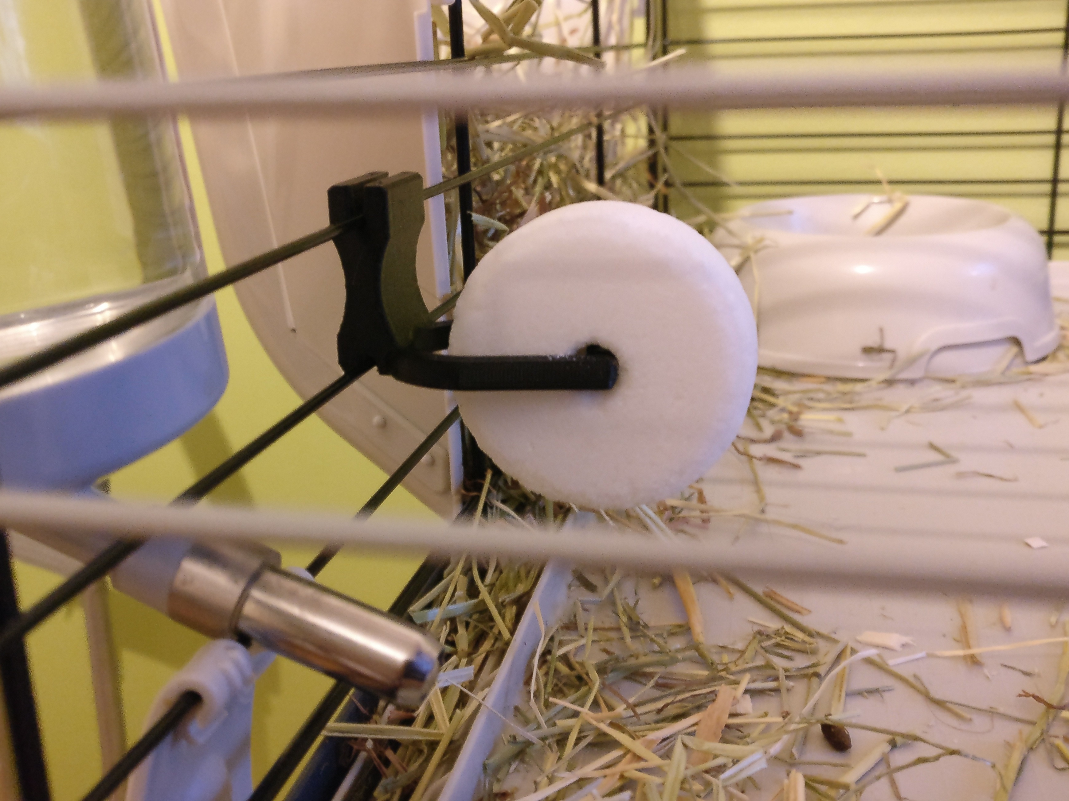 Small Pet Salt Wheel Holder For Ferplast Cage