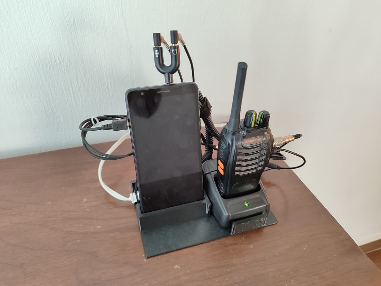 Baofeng UV-5R/BF-888s Radio Stand for Smartphone-Based