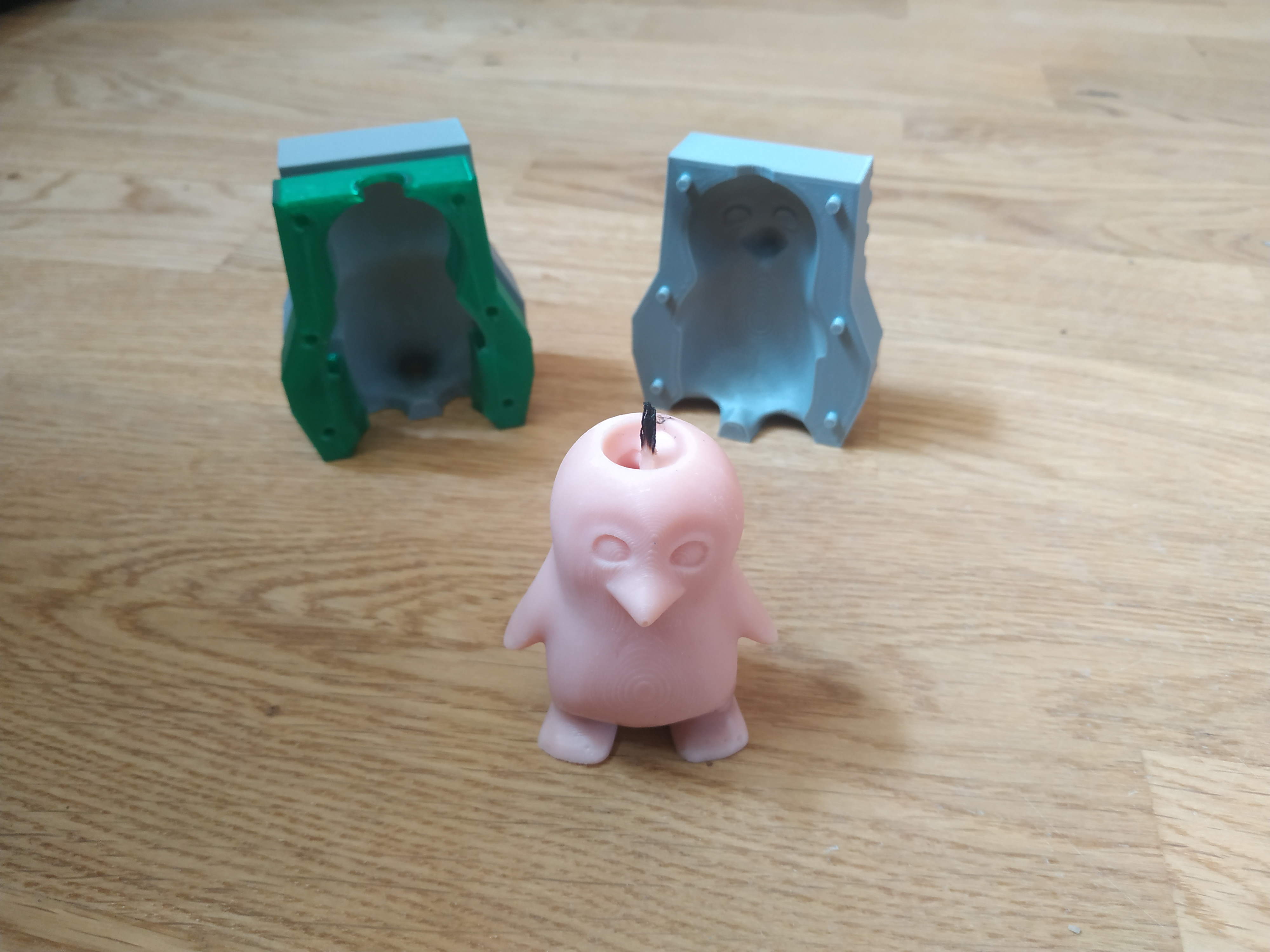 Penguin candle mould