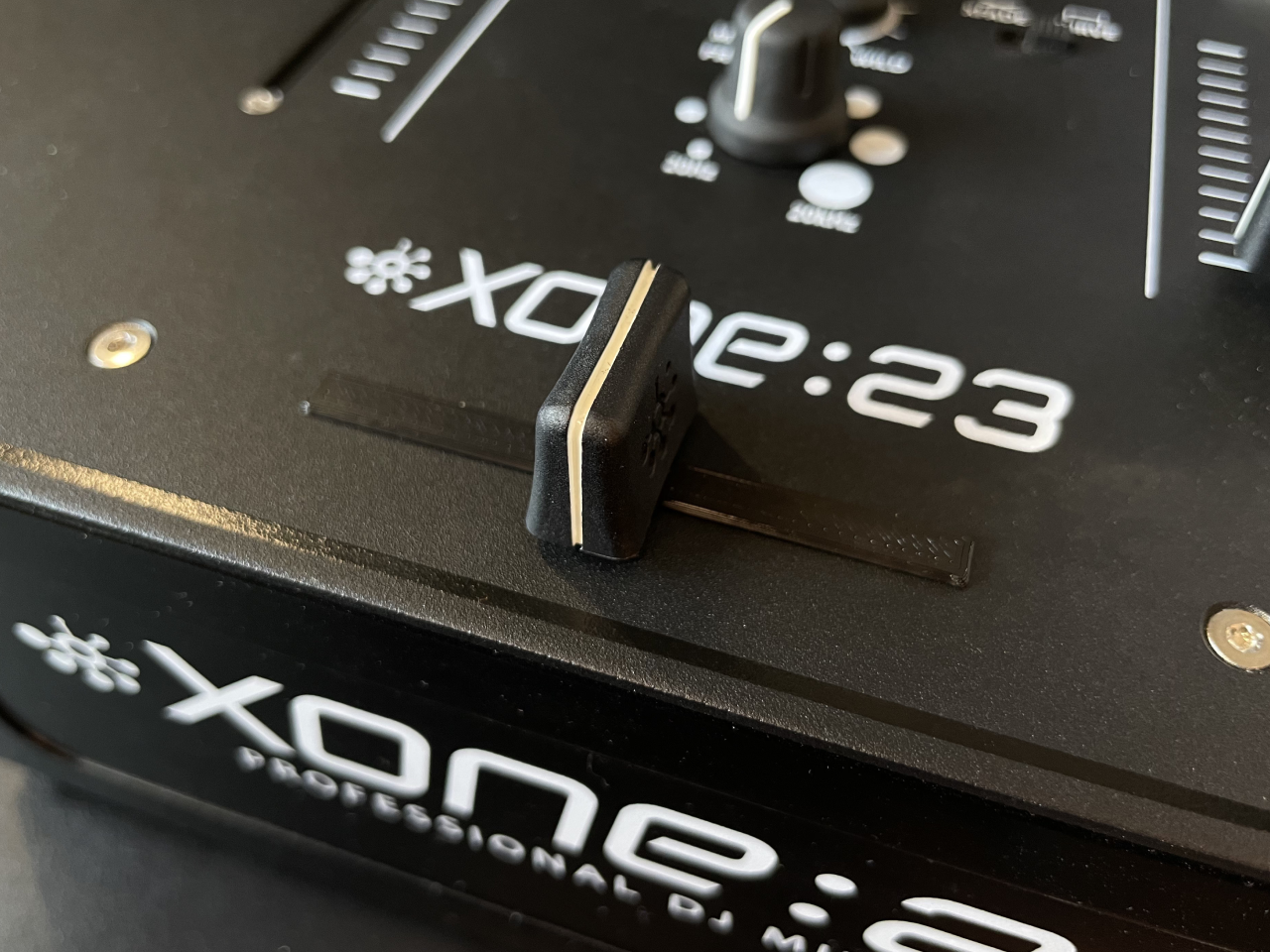CROSSFADER LOCK FOR ALLEN & HEATH XONE:23 MIXER