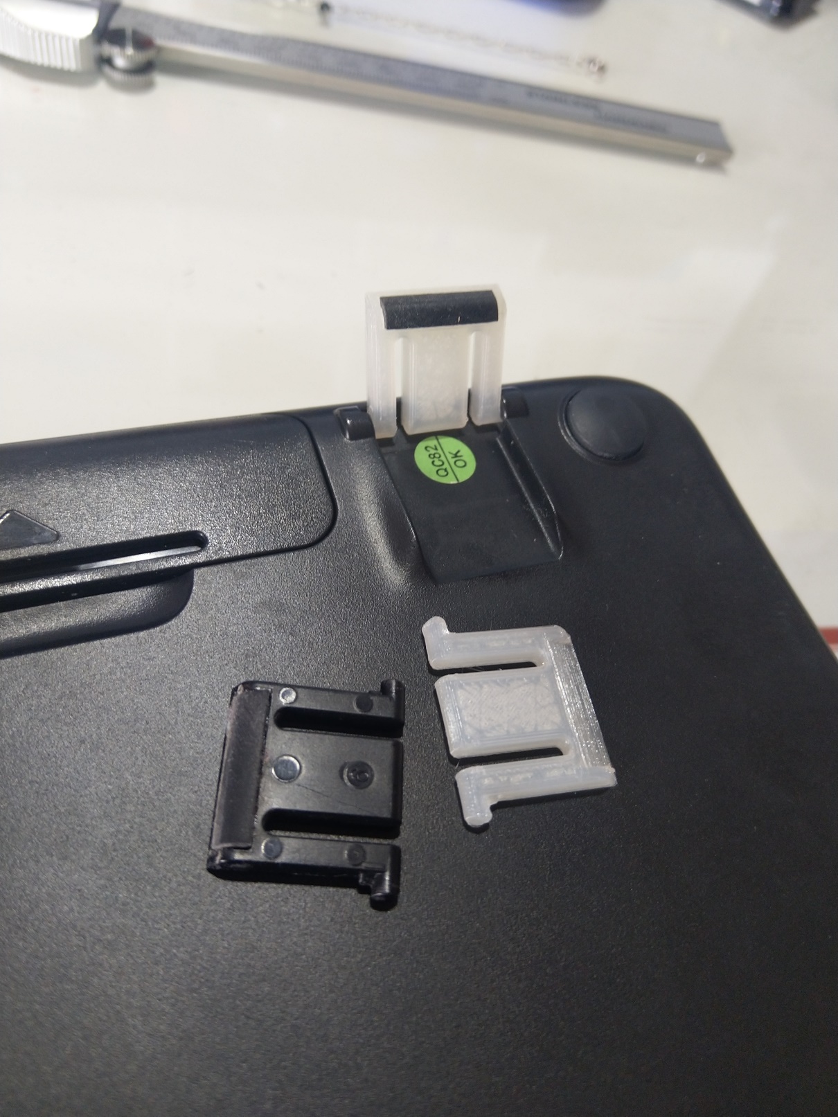 Logitech K360 keyboard foot