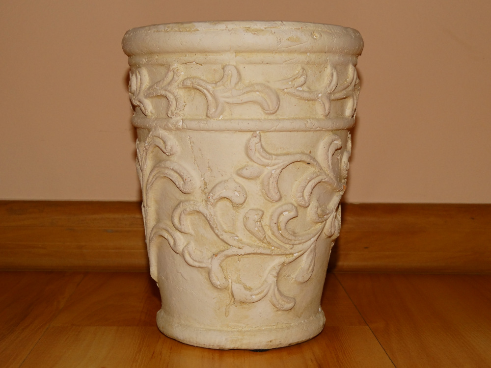 Scanned vase