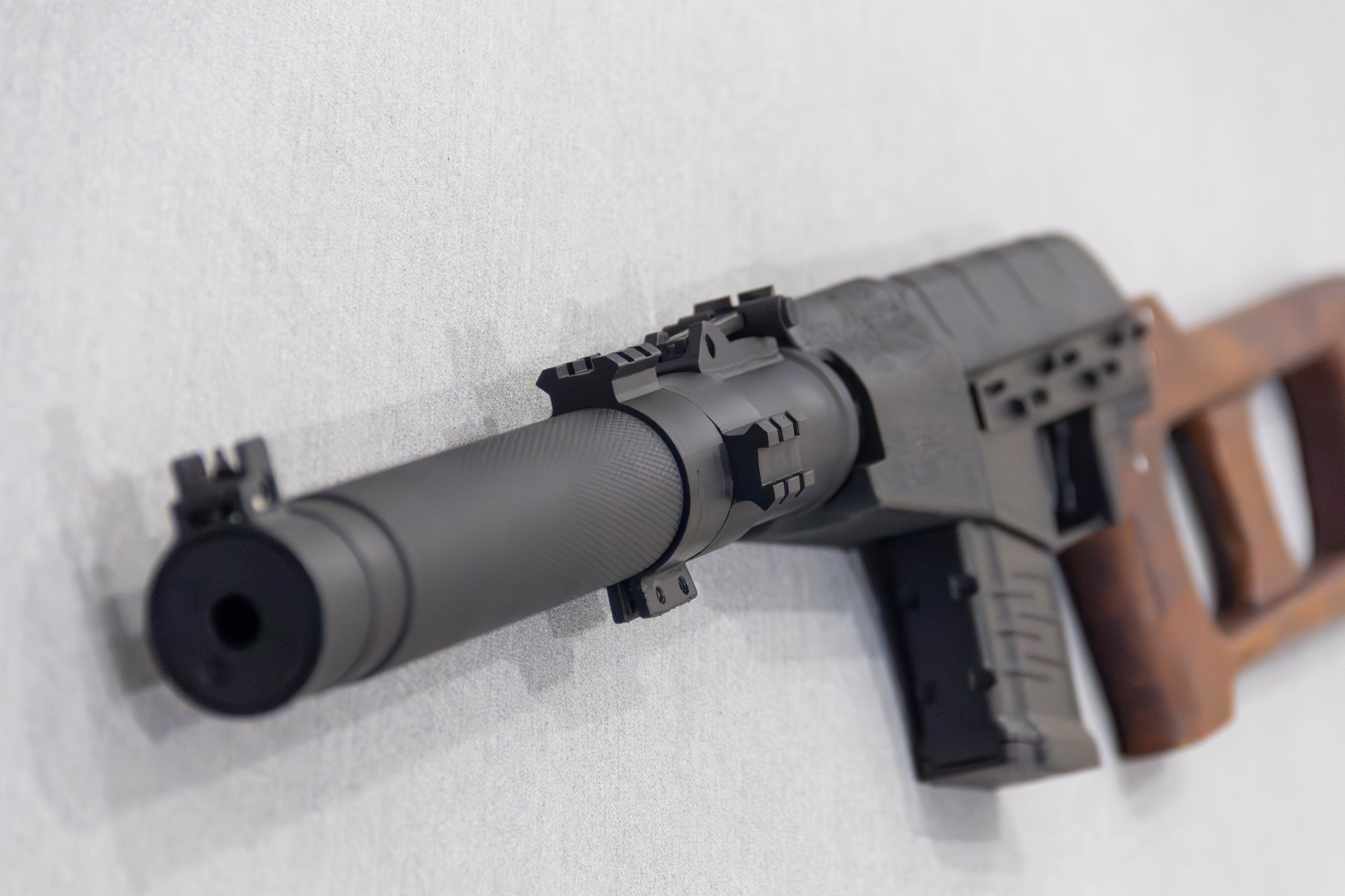 VSS/AS VAL mount