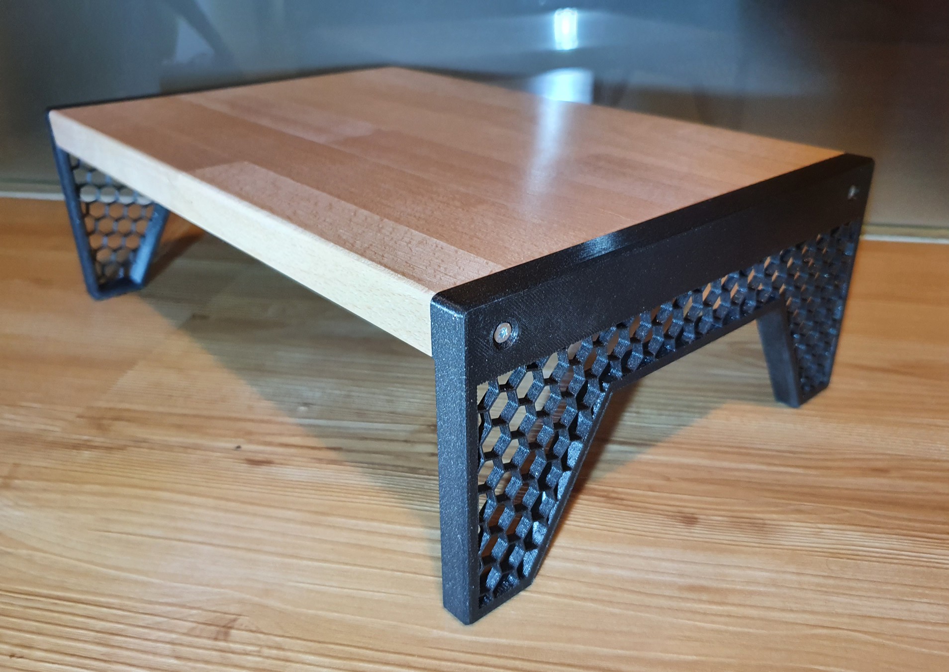 Laptop stand