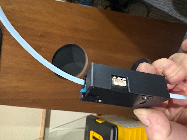 Runout sensor adapter for bowden tube