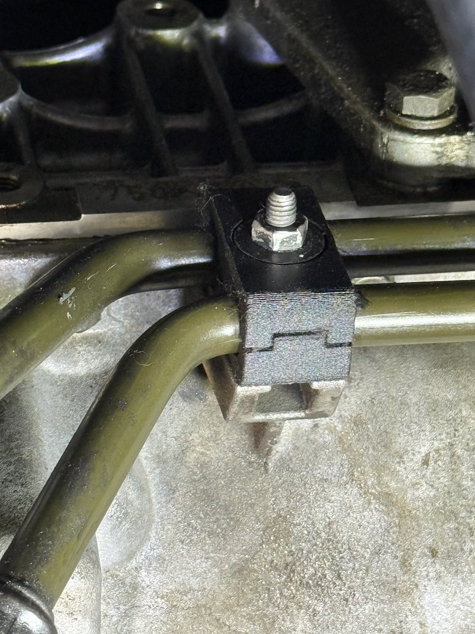 BMW Oil Cooler Pipe Bracket