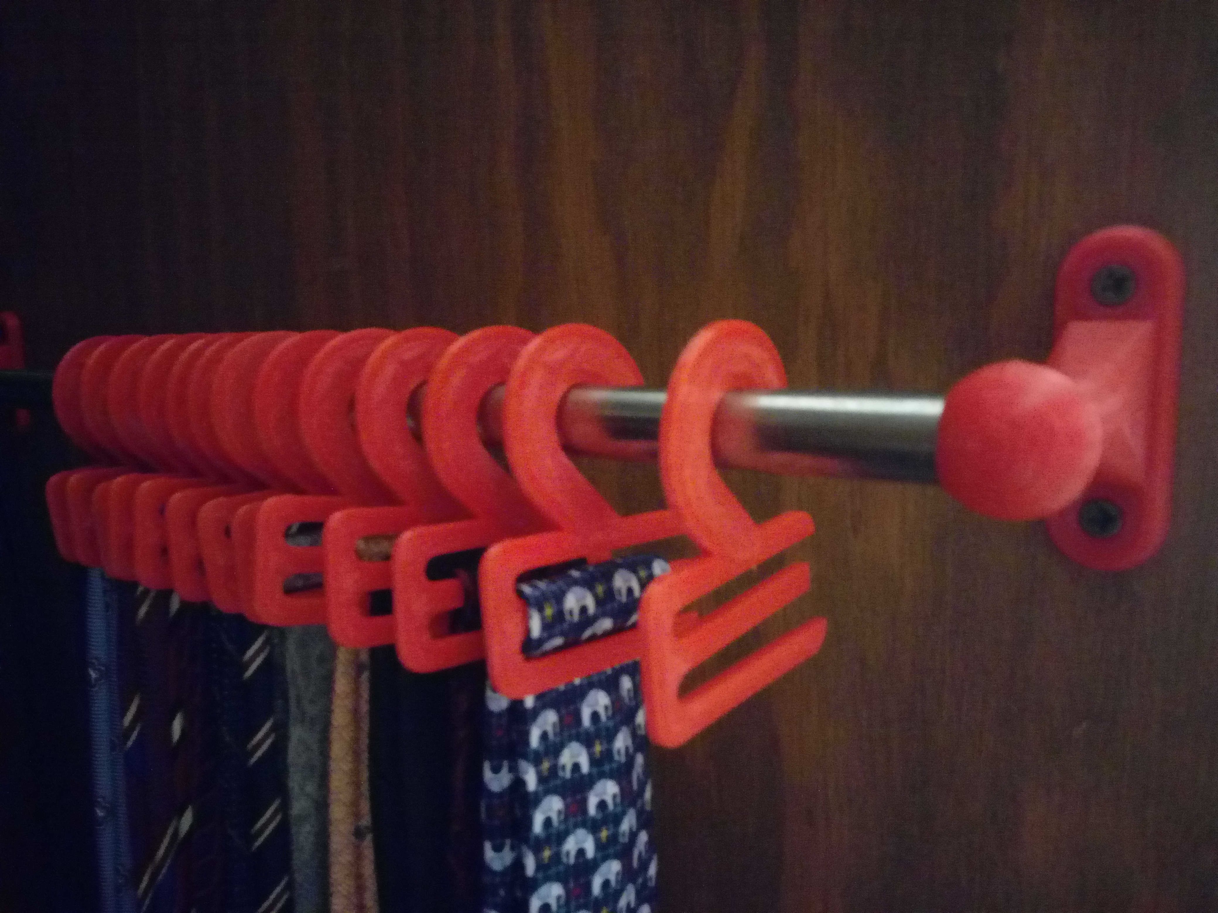 Necktie hanger (revised)