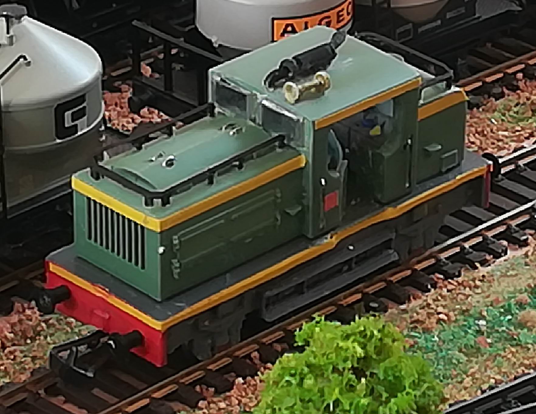 Shunter Locotracteur Valermi Y 11251 HO Scale
