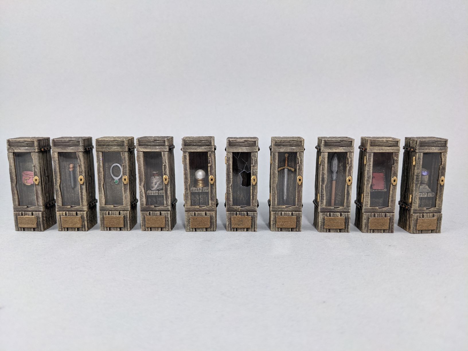 28mm Standing Display Case