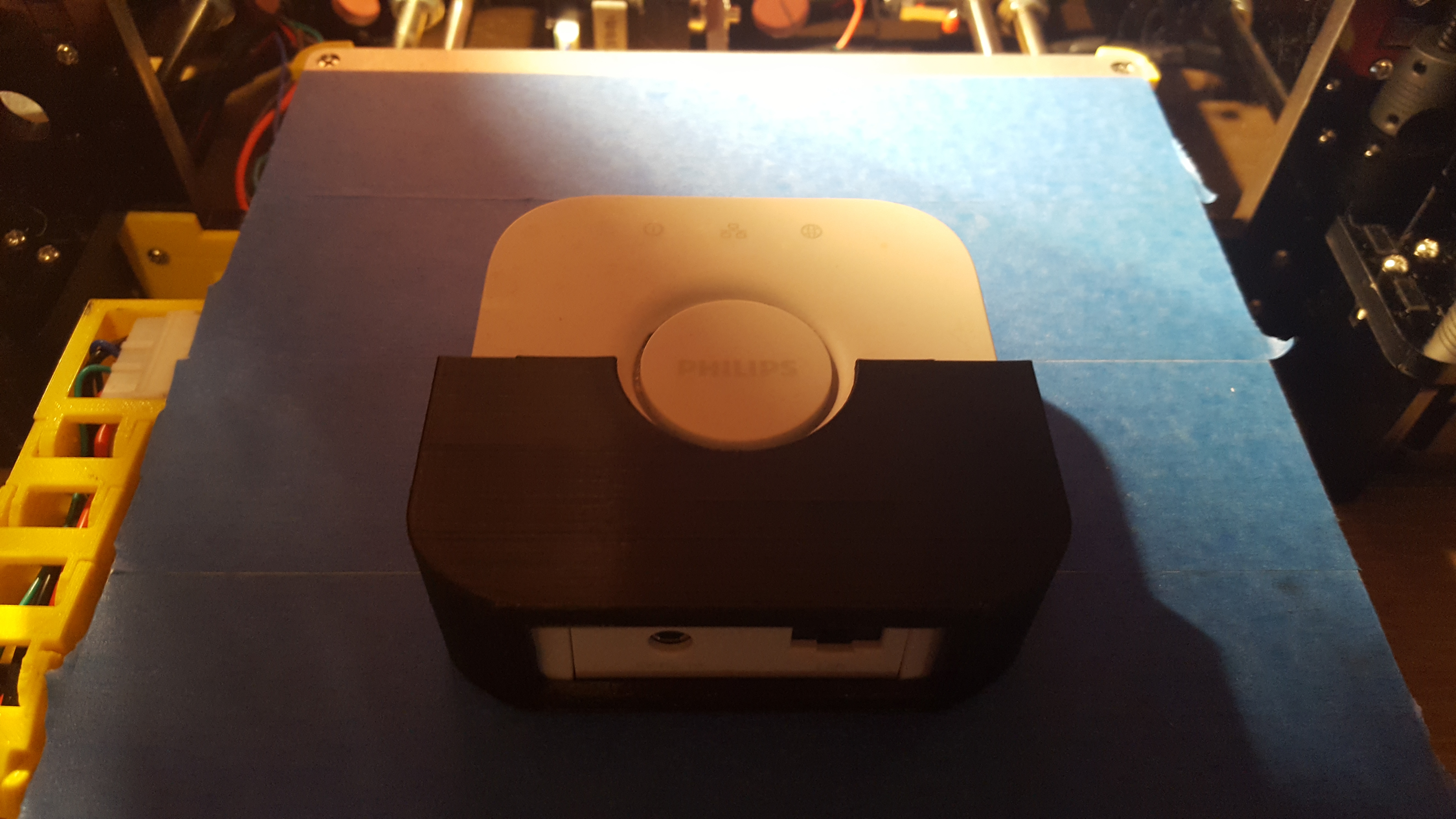 Philips Hue Hub (Gen2) Wall Mount - Ports on Bottom