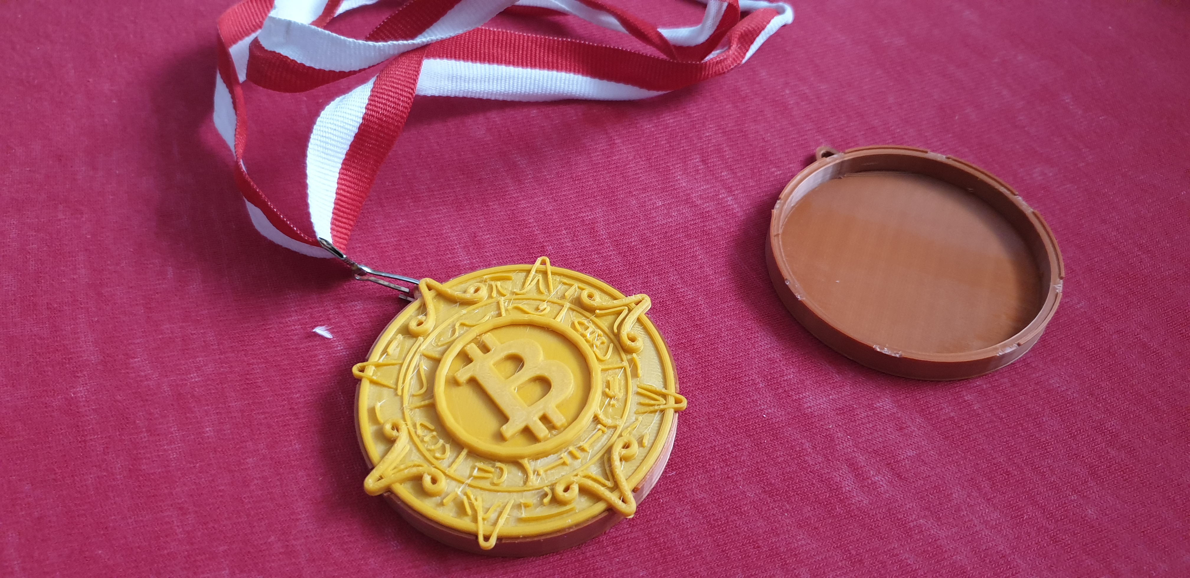 Bitcoin Present Box necklace