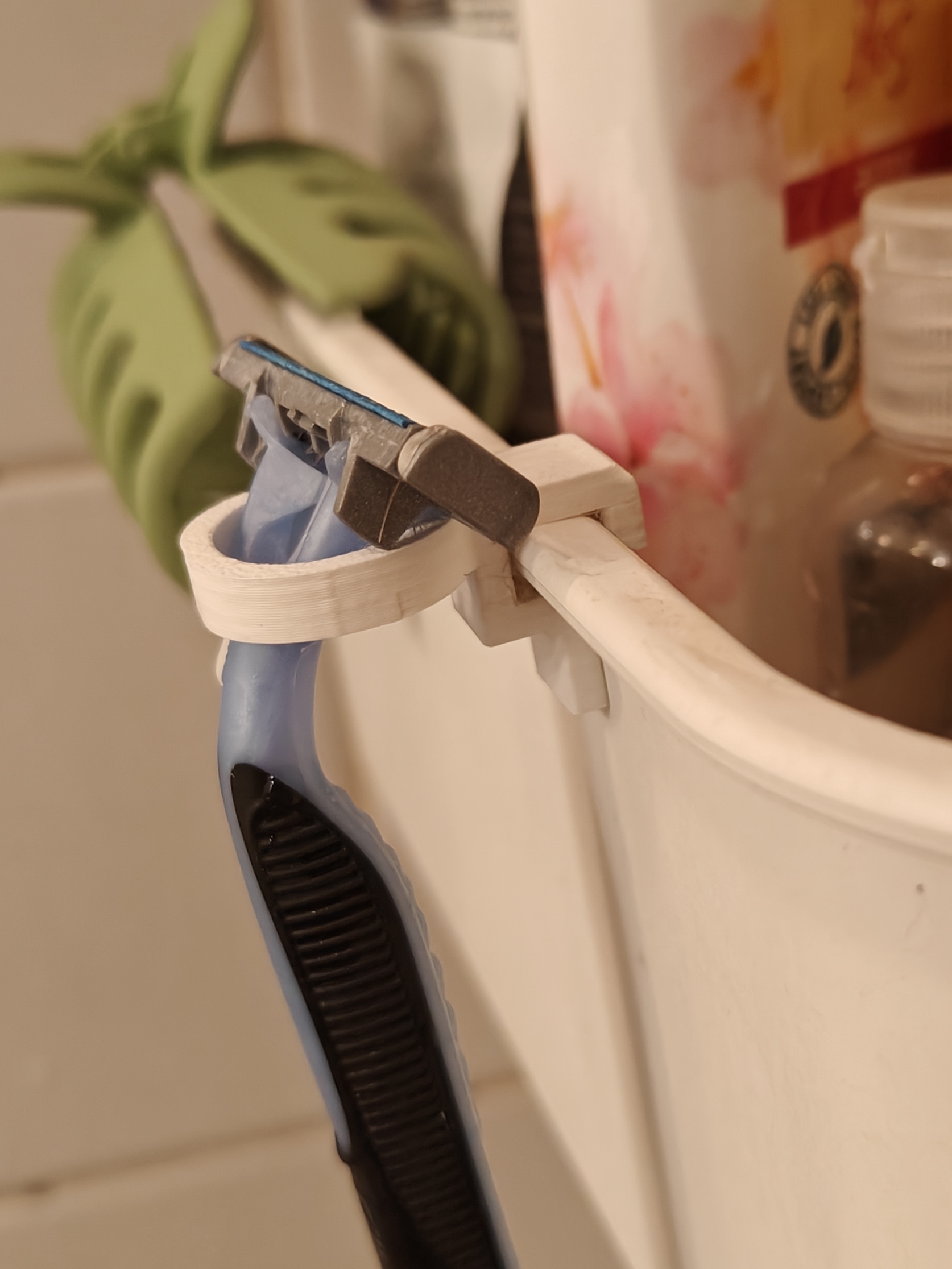 IKEA TISKEN - razor holder clip