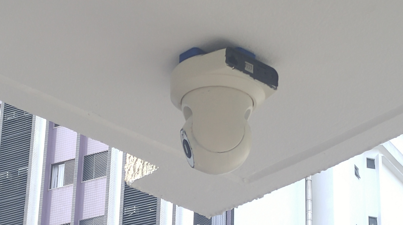 Amcrest 1080p IP2M-841 Roof Support