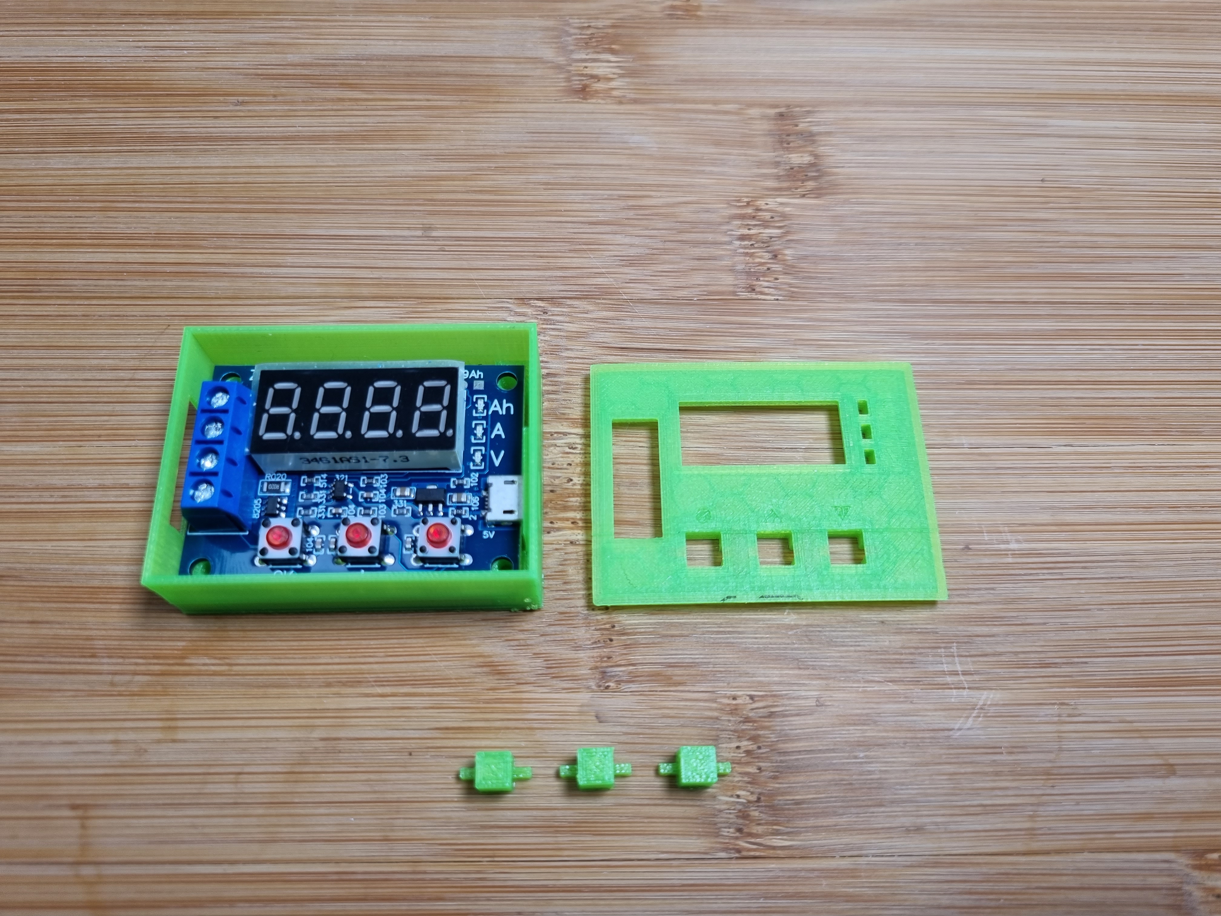18650 Battery Capacity tester ZB2L3 case with buttons
