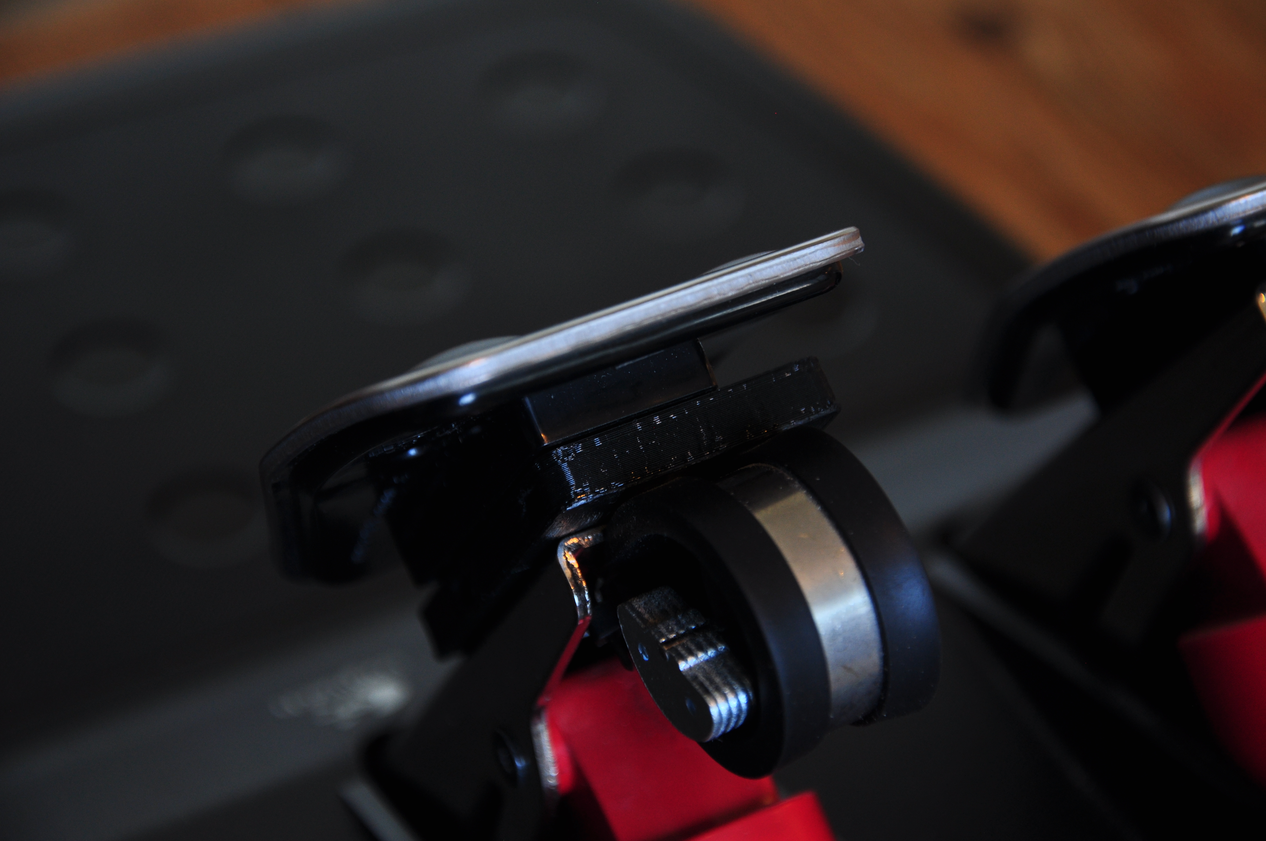 Adjustable pedal plate Logitech G25