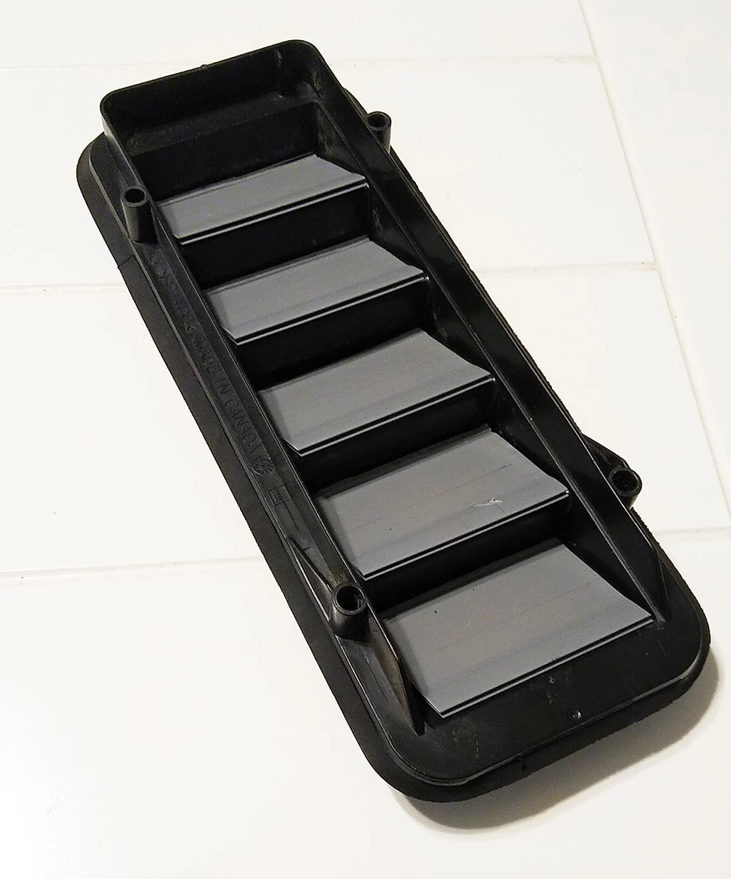 Sierra / Silverado Cab Vent Cover
