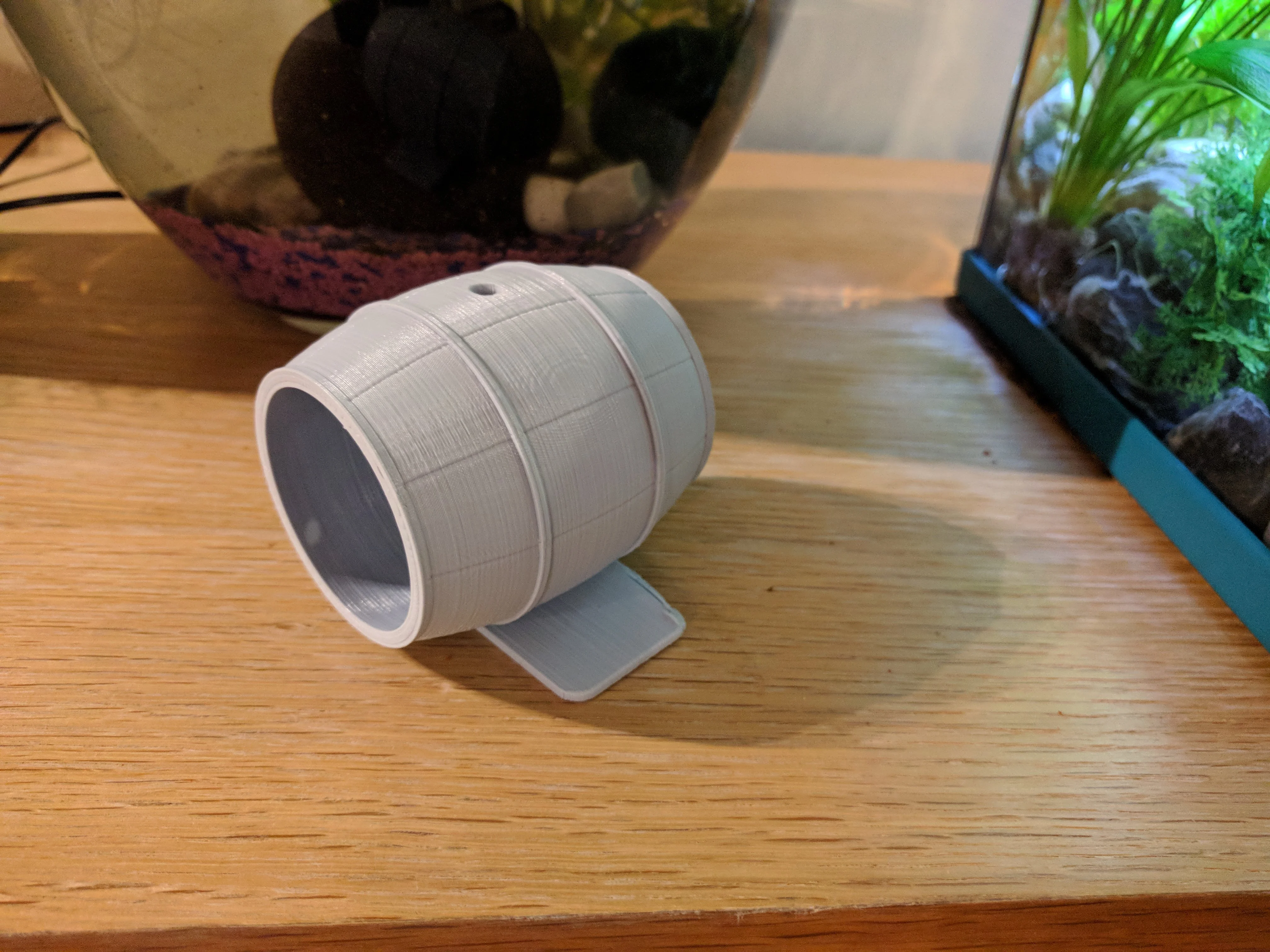 Barrel aquarium ornament