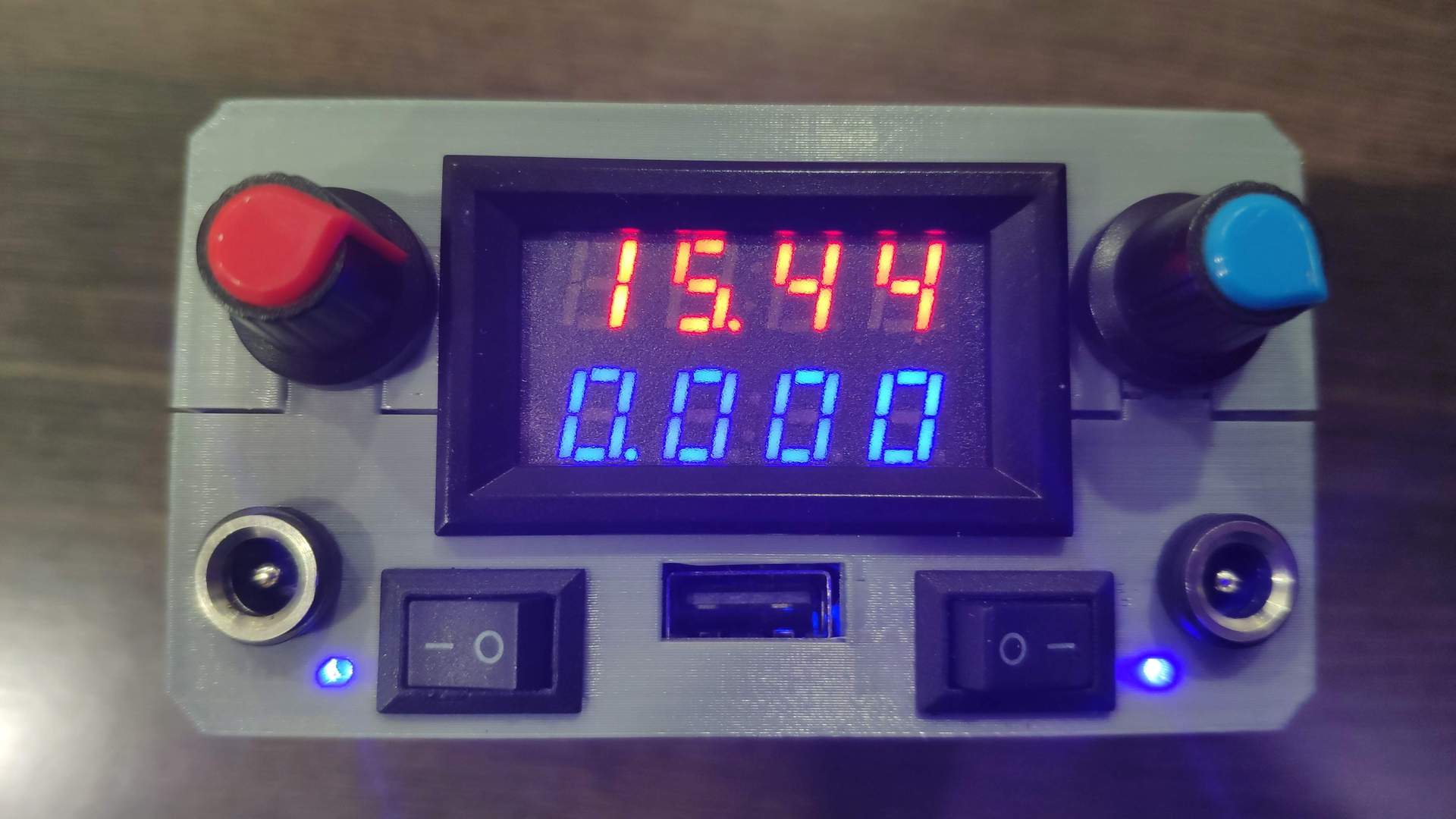 Portable DC Power Bank + QC3.0 + LED Module