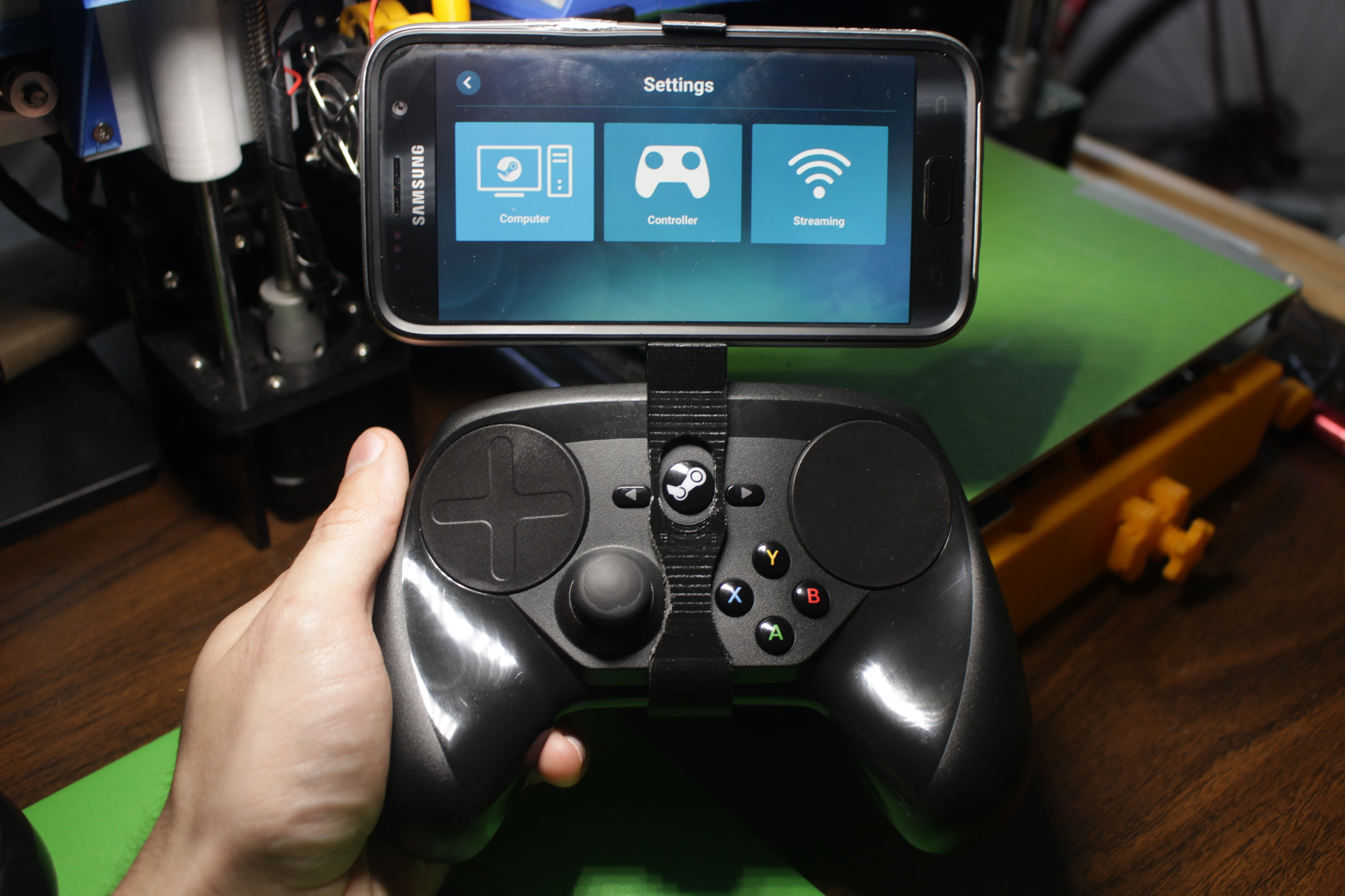 Steam Controller Adjustable Phone Mount