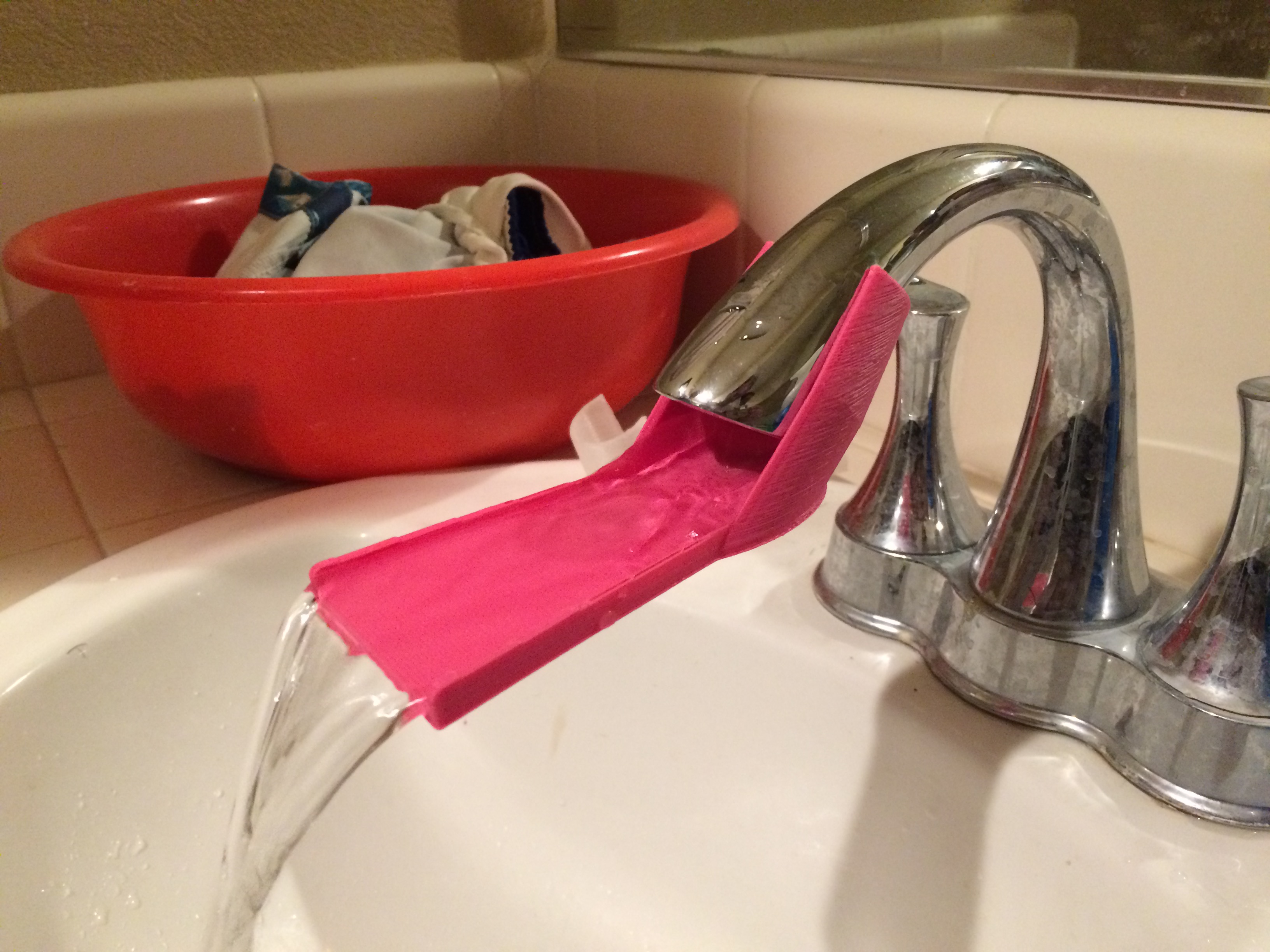 Children's handwashing spout extender