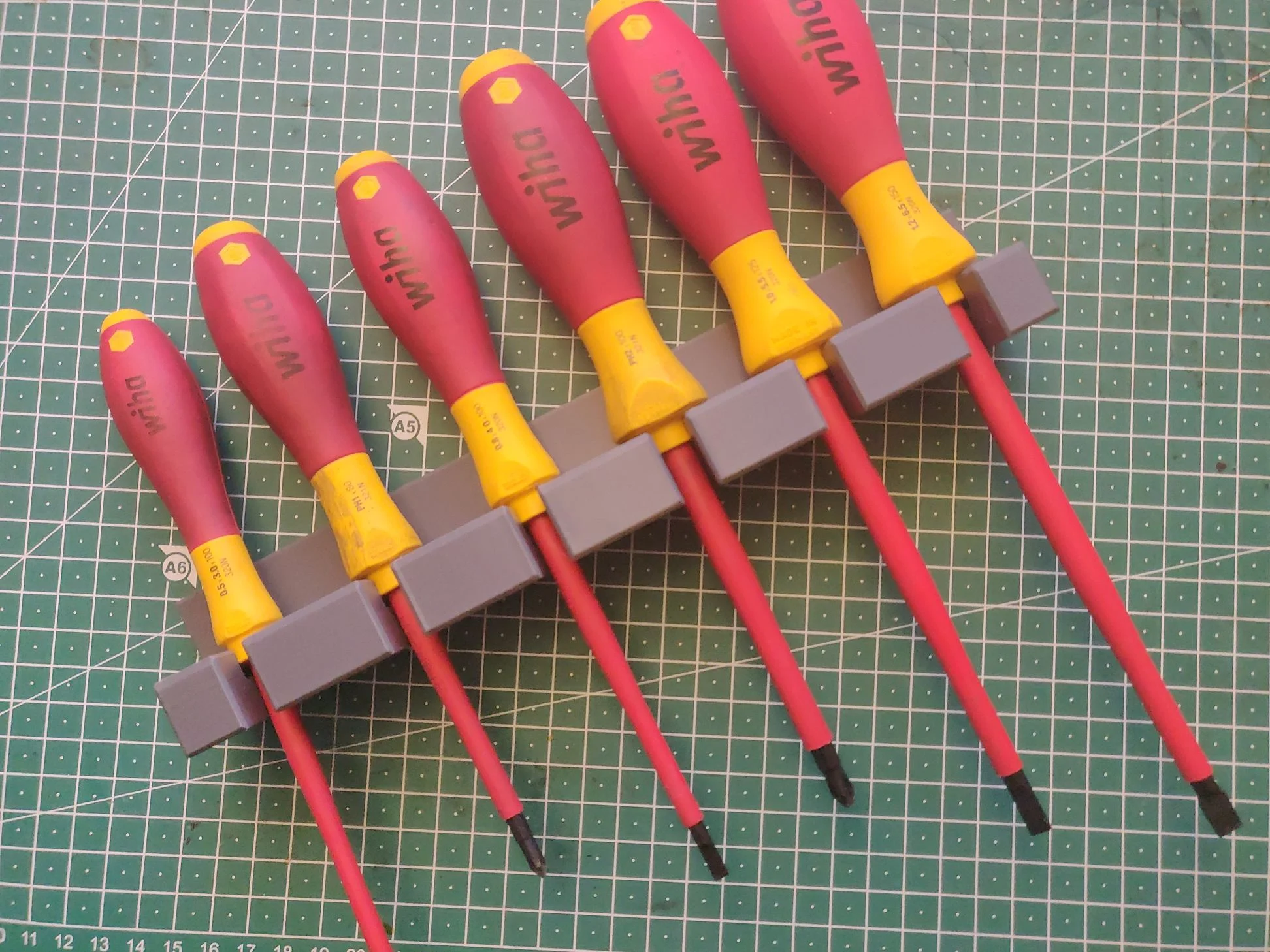 Pegboard Toolholder for different Sets of Screwdrivers
