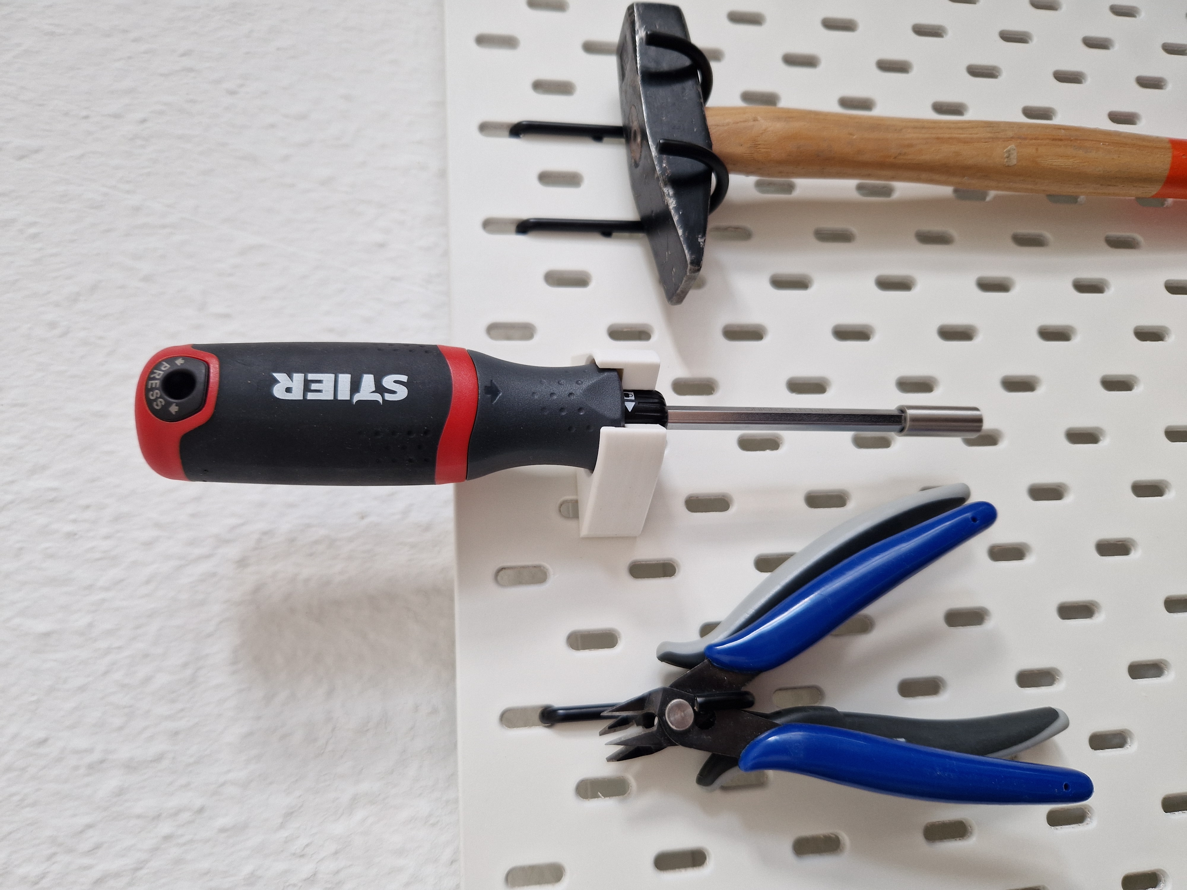 Stier/Inbus ratchening screwdriver mound for IKEA Skadis