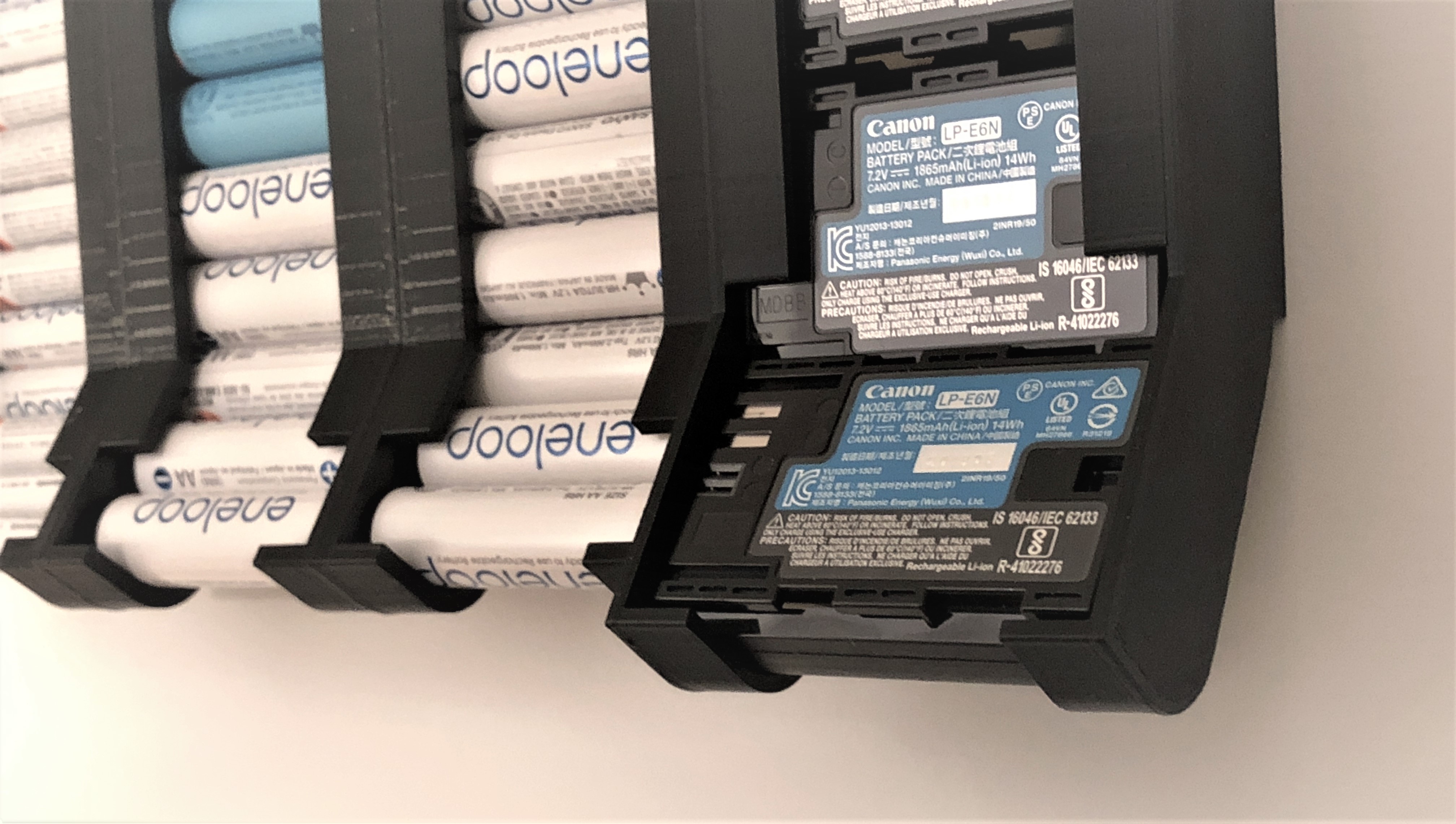 LP-E6N Battery Dispenser