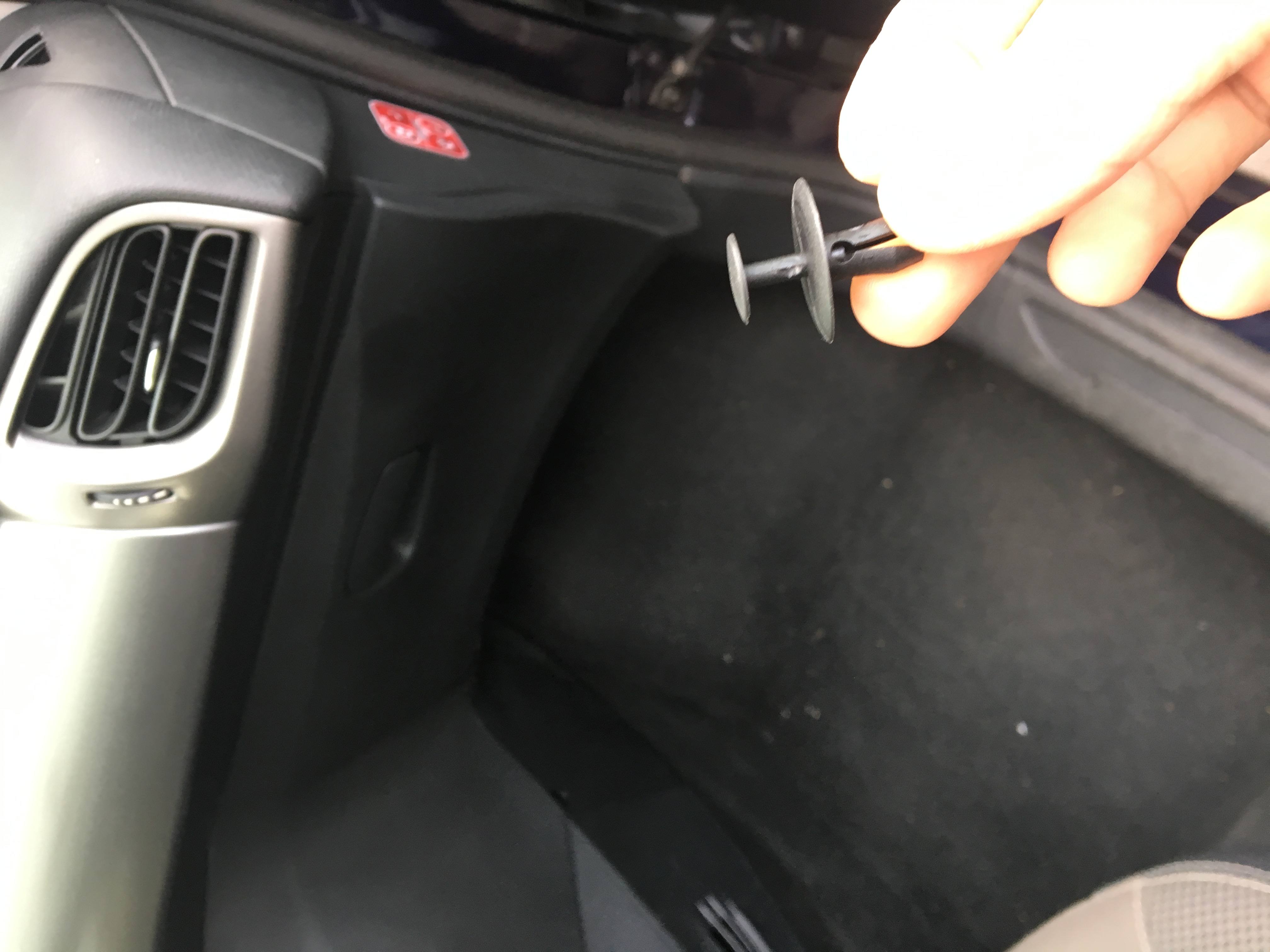 Carpet fixing Citroen