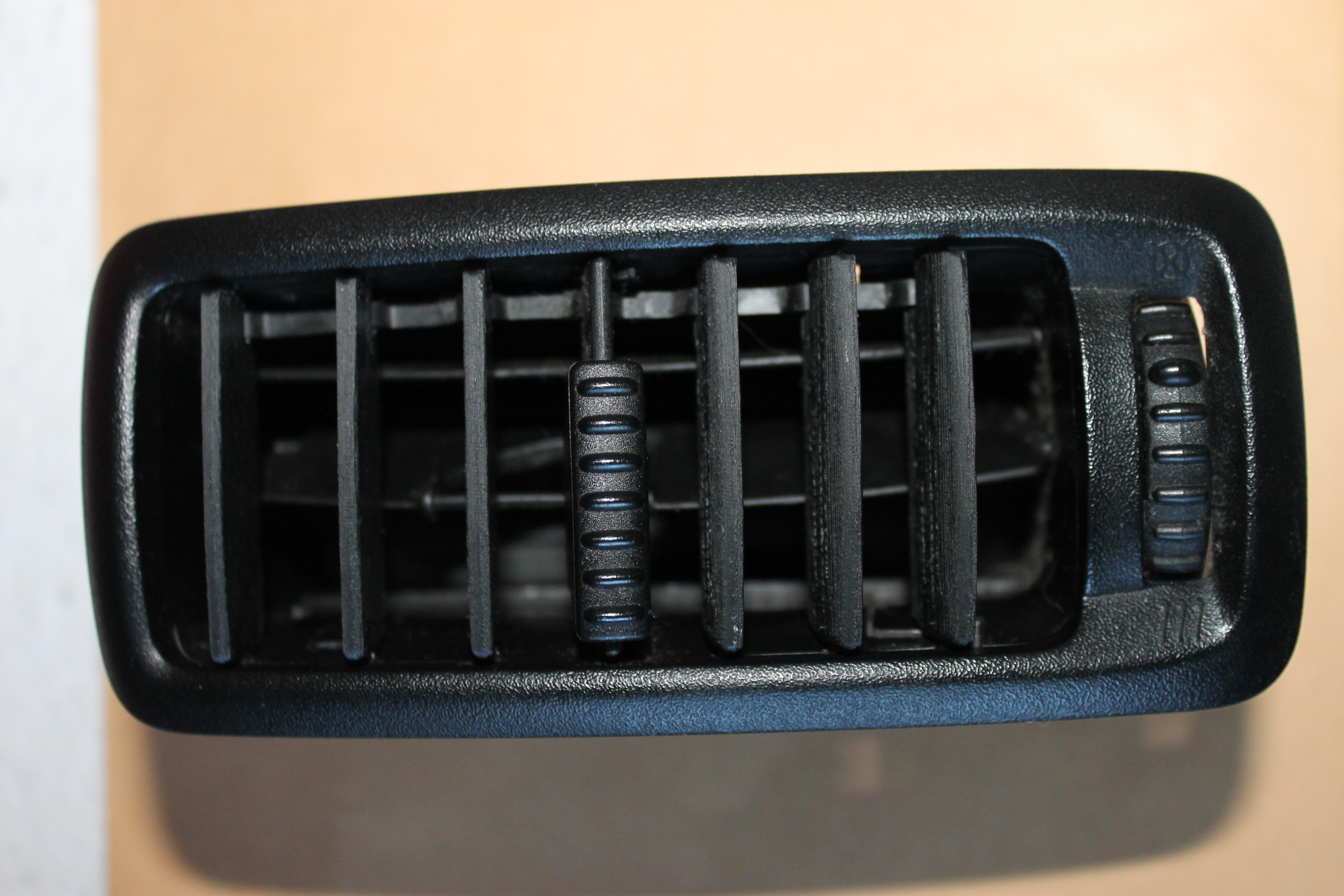 Renault Trafic Air Duct Blade