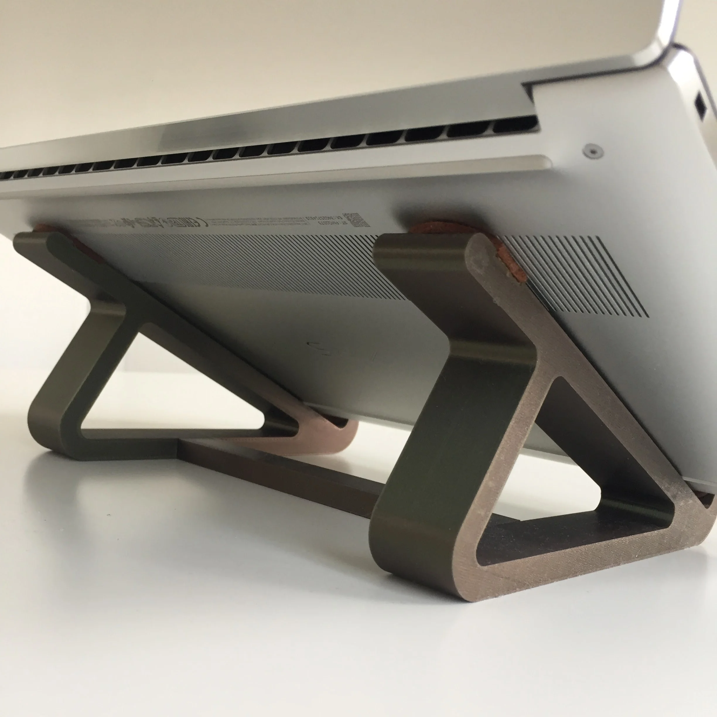 Laptop stand - UPDATED